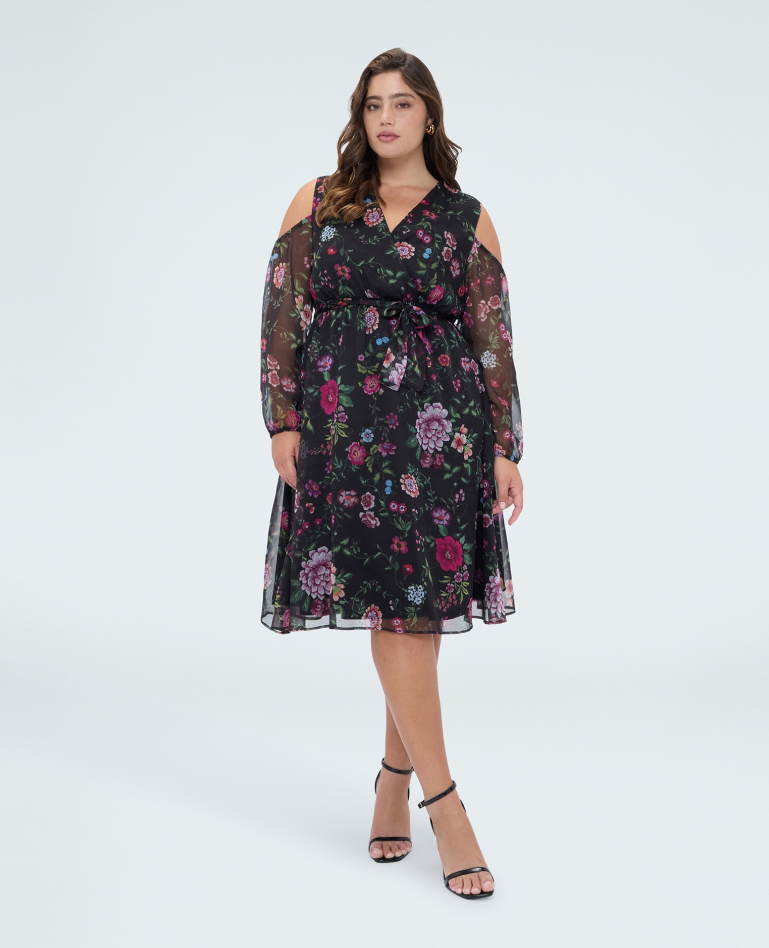 Vestido dream estampado flores y cut-out escote en v cruzado y cinturón en la cintura para anudar - Fiorella Rubino - Negro Negro-3