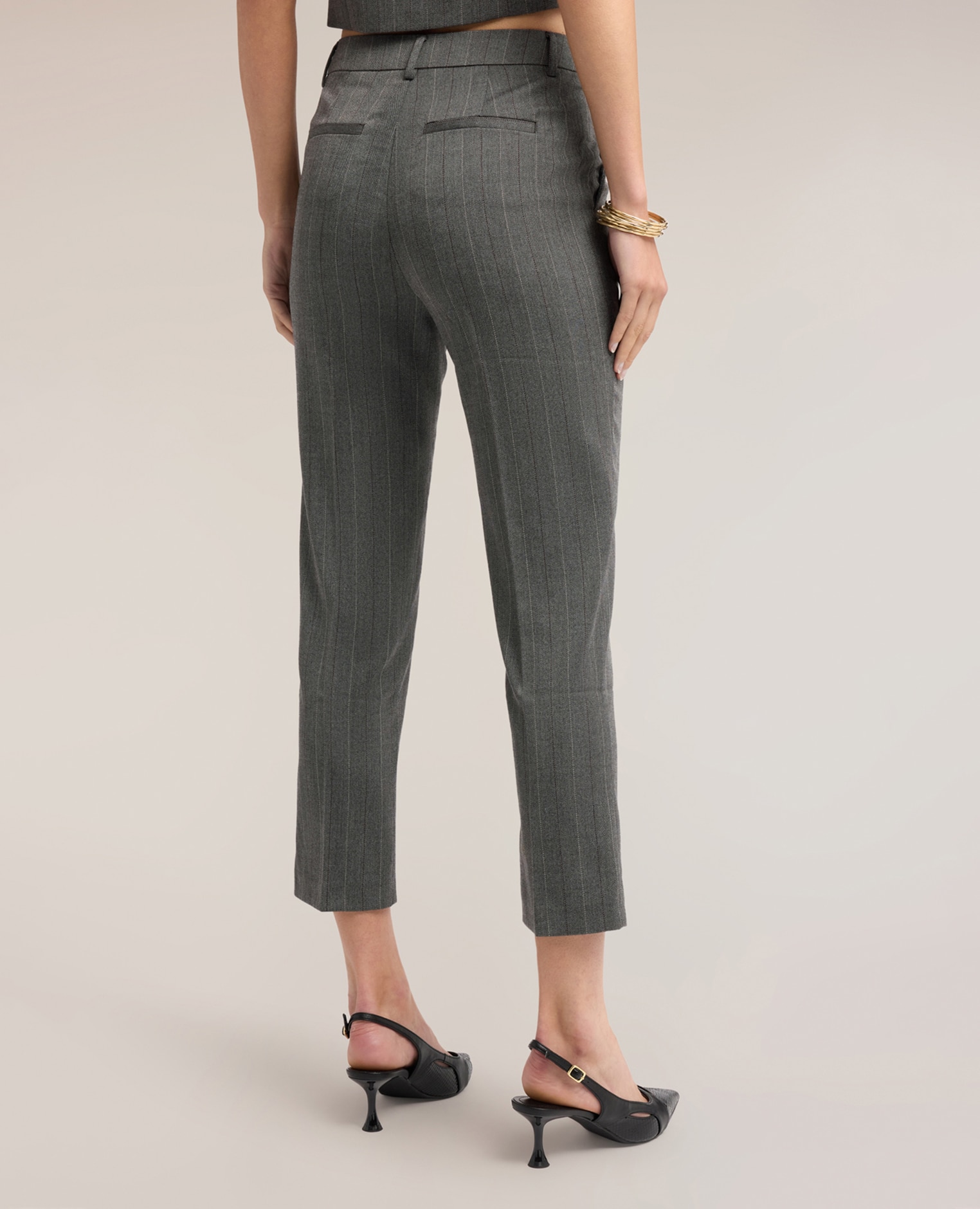 Pantalones de mujer slim de rayas diplomáticas en hilo teñido ajuste regular cierre con corchetes y cremallera - Motivi - Gris Gris-2