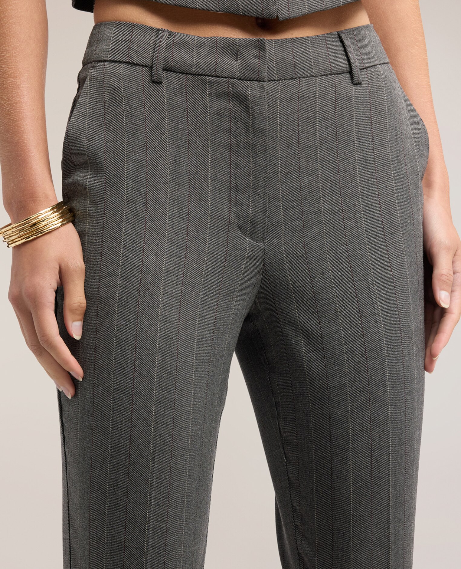 Pantalones de mujer slim de rayas diplomáticas en hilo teñido ajuste regular cierre con corchetes y cremallera - Motivi - Gris Gris-4