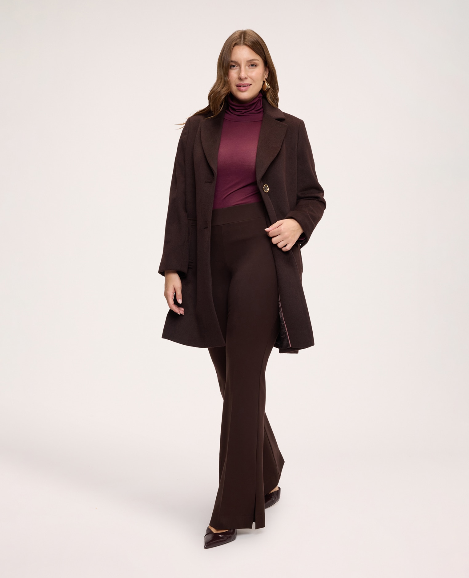 Imagen 1 de Pantalones de mujer acampanados en punto milano ajuste y diseño para el máximo confort - Fiorella Rubino - Marrón Marrón