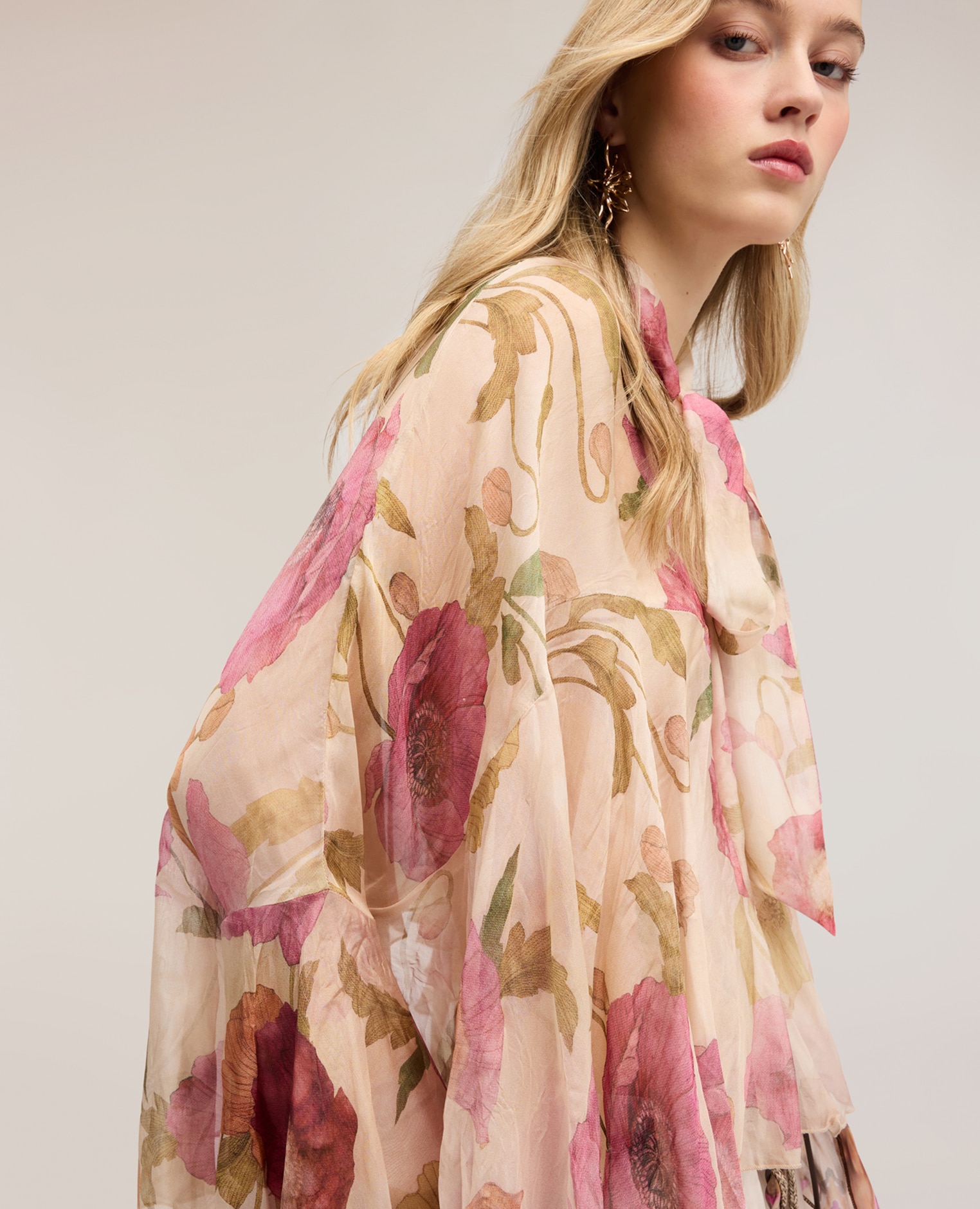 Blusa de mujer de gasa mezcla de seda con estampado ajuste oversize con volante - Motivi - Rosa Rosa-4