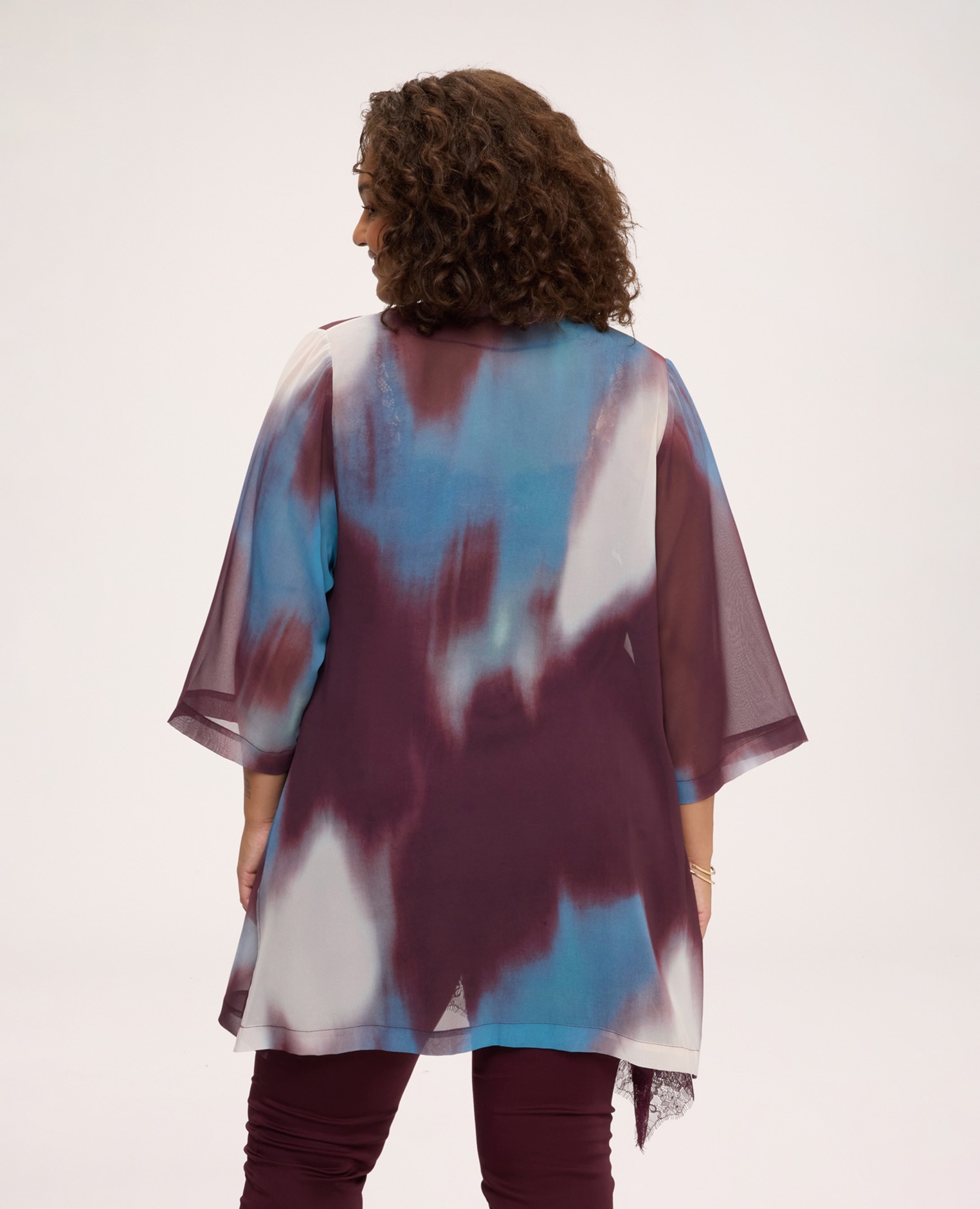 Kimono de mujer abierto con estampado degradado mangas tipo kimono con dobladillo acabado bordes delanteros con perfil en contraste - Fiorella Rubino - Burdeos Burdeos-2