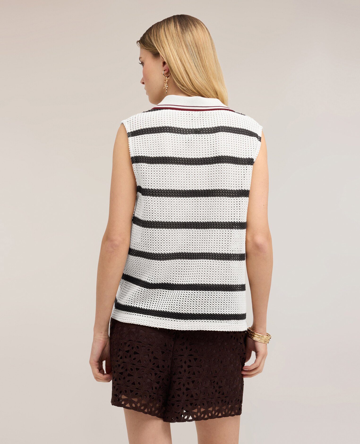 Top de mujer de punto calado a rayas con cuello polo ajuste regular sin cierre - Motivi - Negro Negro-2