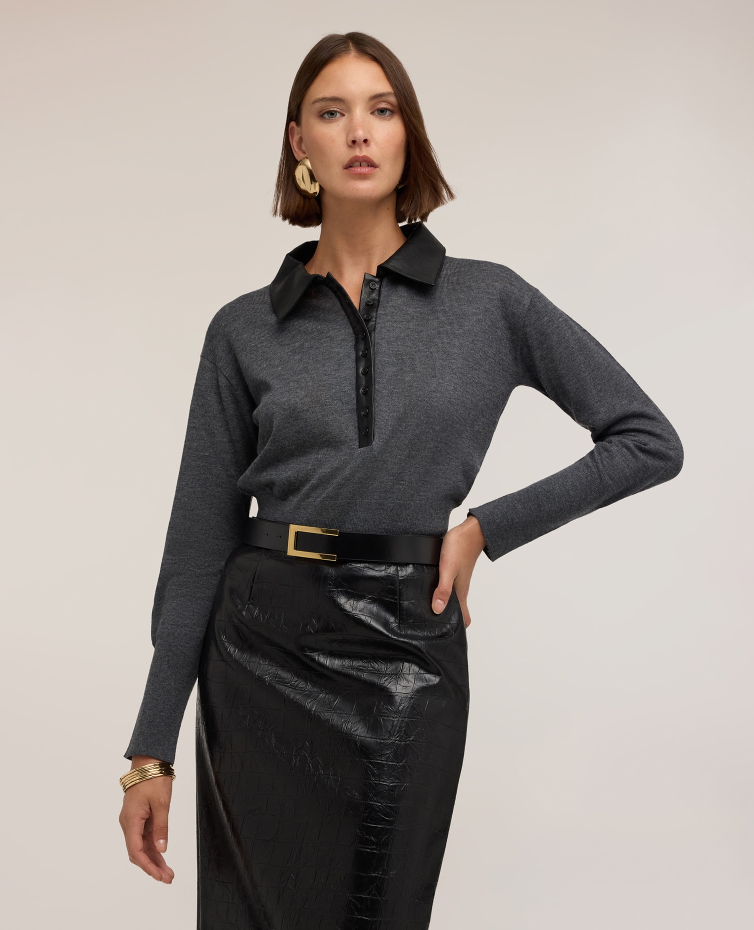 Polo de mujer de punto mezcla de lana con cuello en contraste ajuste entallado cierre con botones a la vista en el delantero - Motivi - Gris Gris-1