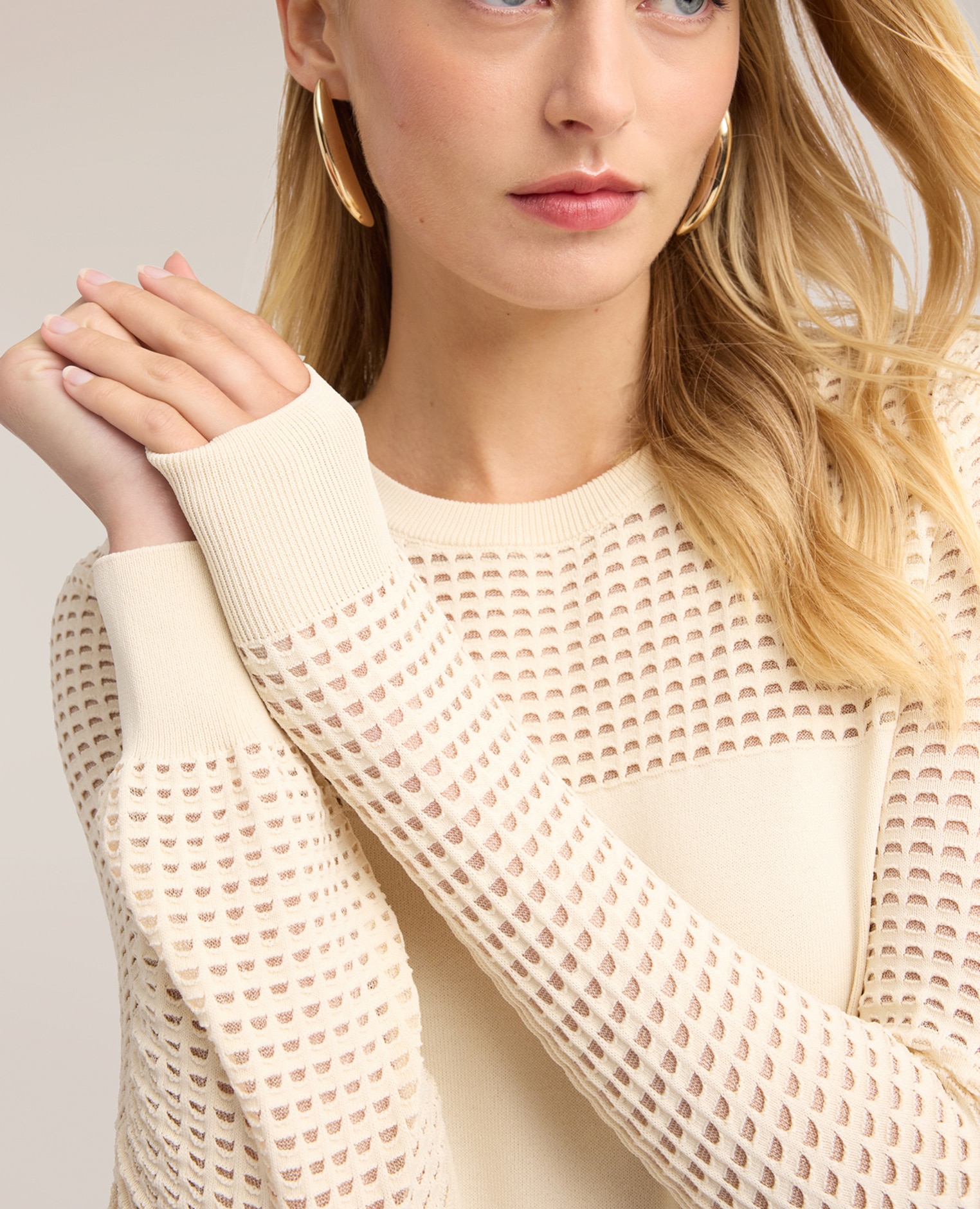 Jersey de mujer con detalles calados mezcla de viscosa ajuste regular longitud media - Motivi - Blanco Blanco-4