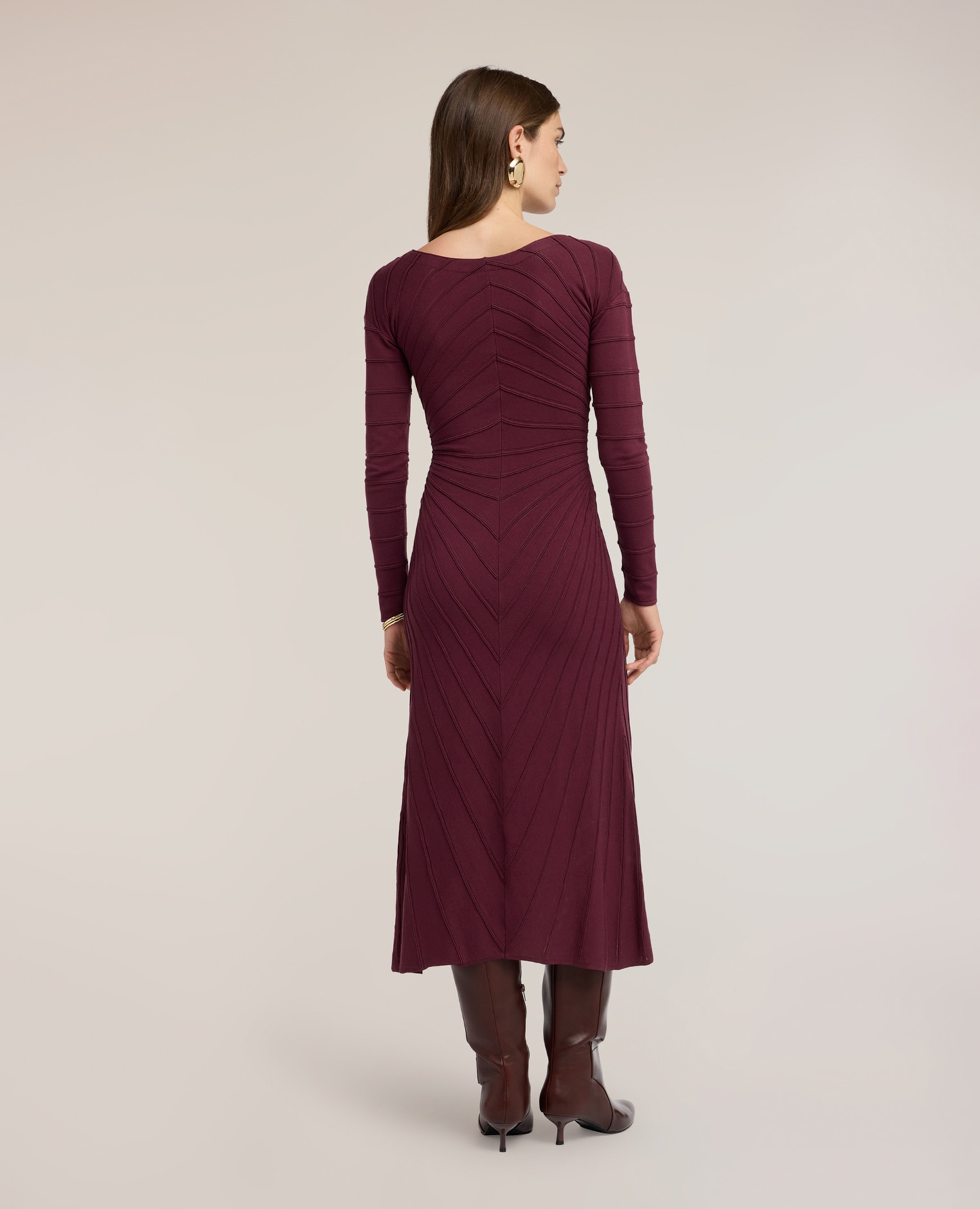 Vestido tubo de punto fino con textura en relieve largo midi con bajo acampanado - Motivi - Burdeos Burdeos-2
