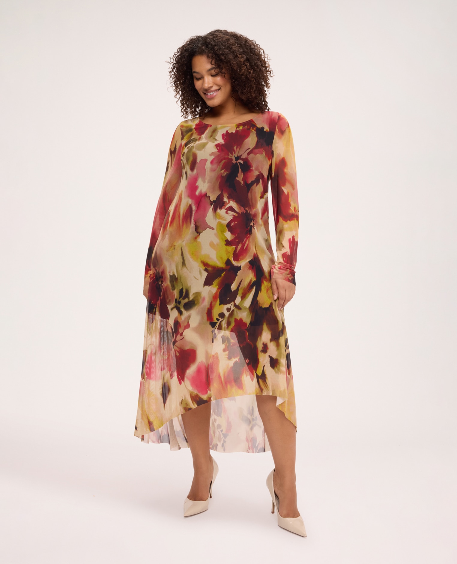 Imagen 3 de Vestido evasé de tul con estampado bajo asimétrico que juega entre diferentes largos para un movimiento fluido - Fiorella Rubino - Beige Beige