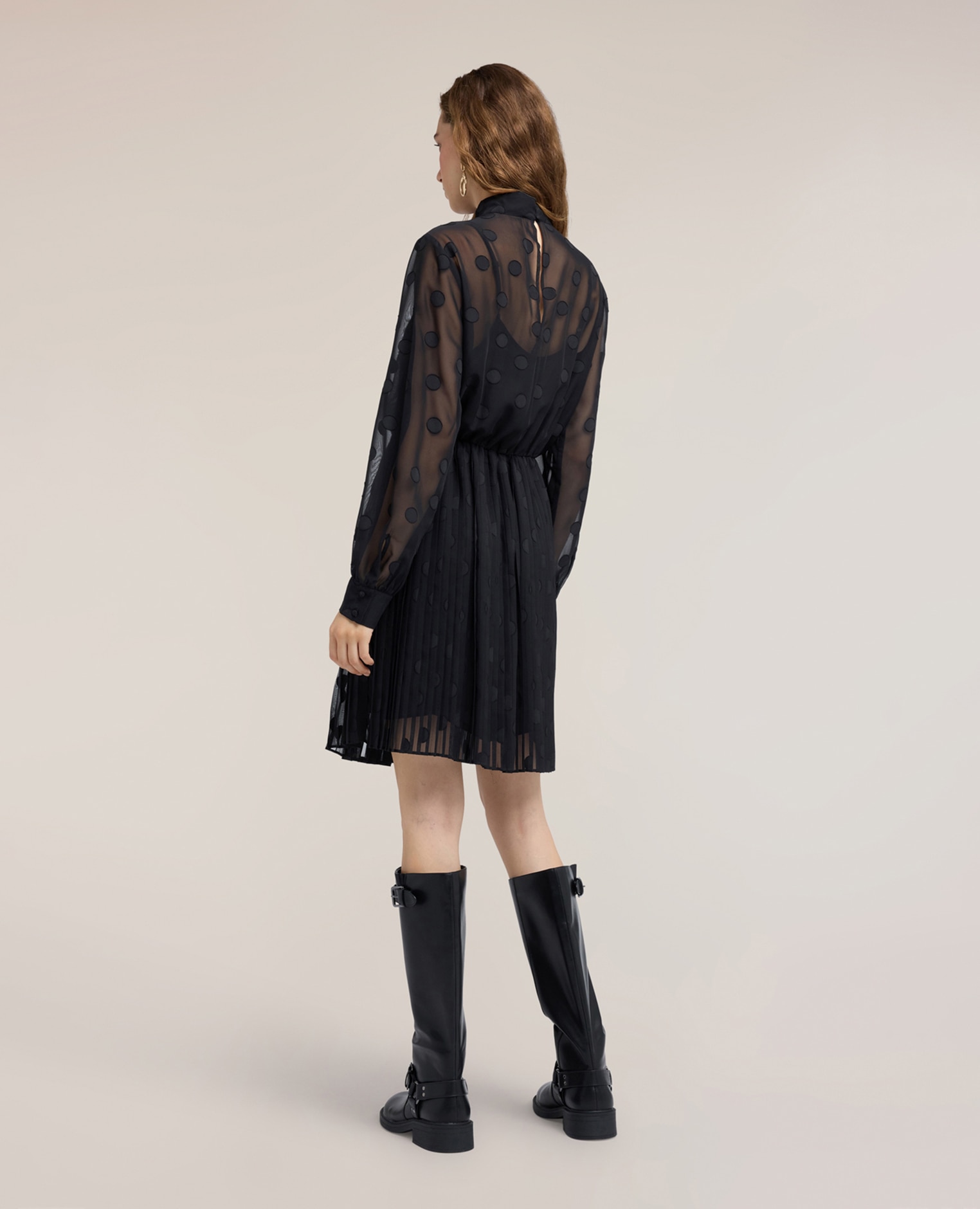 Vestido flare jacquard con estampado de lunares escote con cuello mao y abertura de gota en la espalda - Motivi - Negro Negro-2