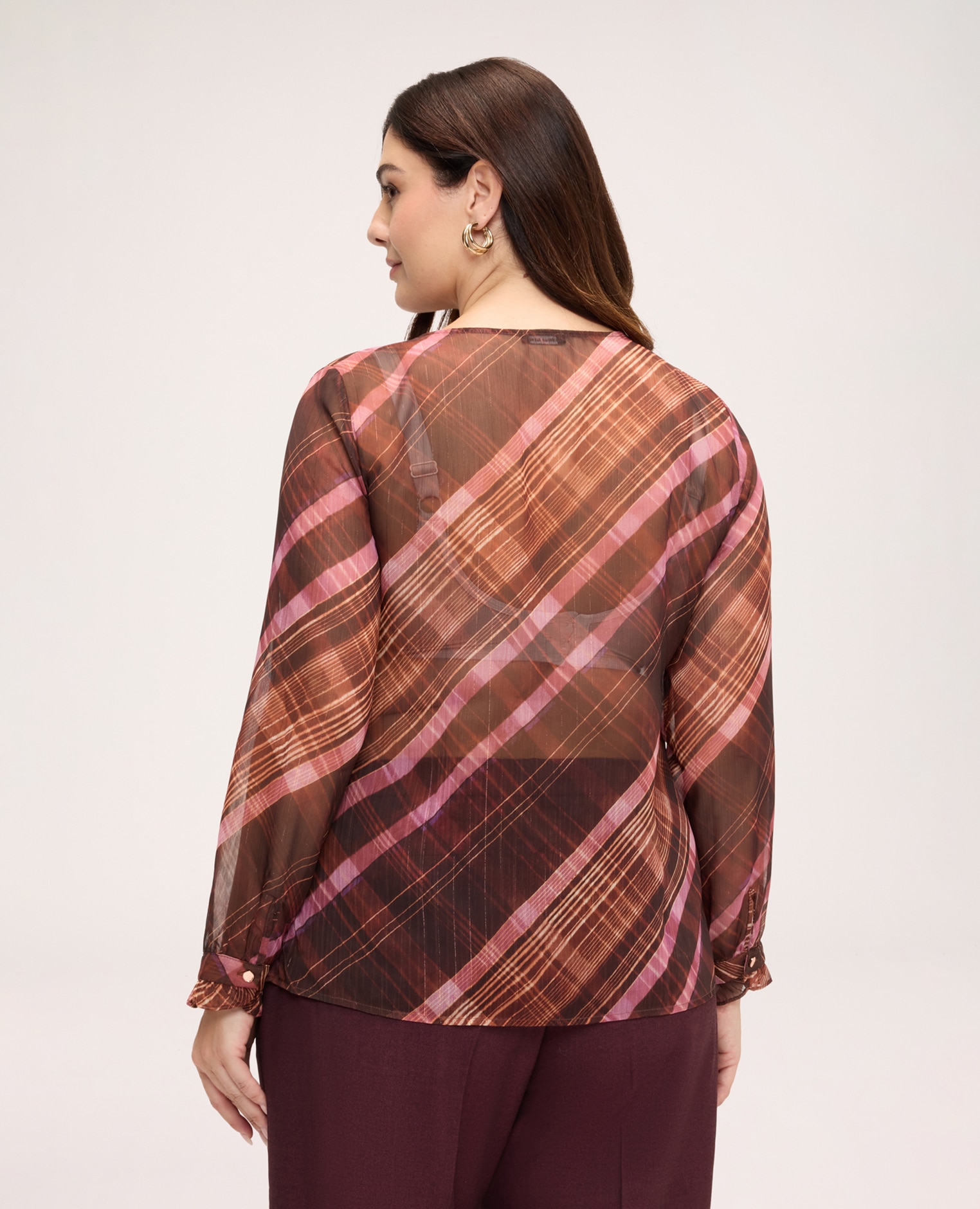 Imagen 2 de Camisa de mujer con estampado de cuadros y volantes en georgette volantes aplicados a lo largo del cierre en georgette ligero y semitransparente - Fiorella Rubino - Marrón Marrón