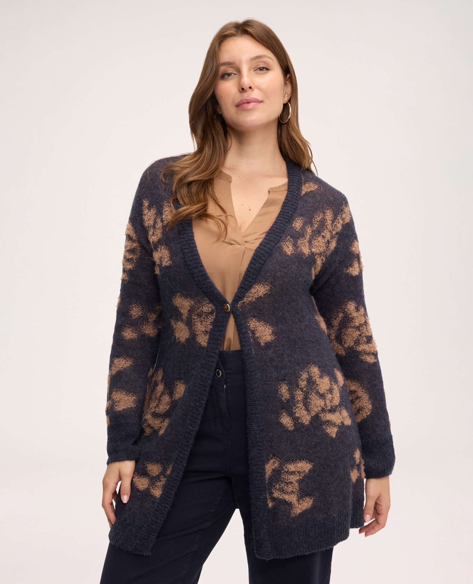 Imagen 0 de Cárdigan de mujer de mezcla de mohair con estampado bordes de canalé de contraste aplicaciones jacquard en toda la superficie Azul