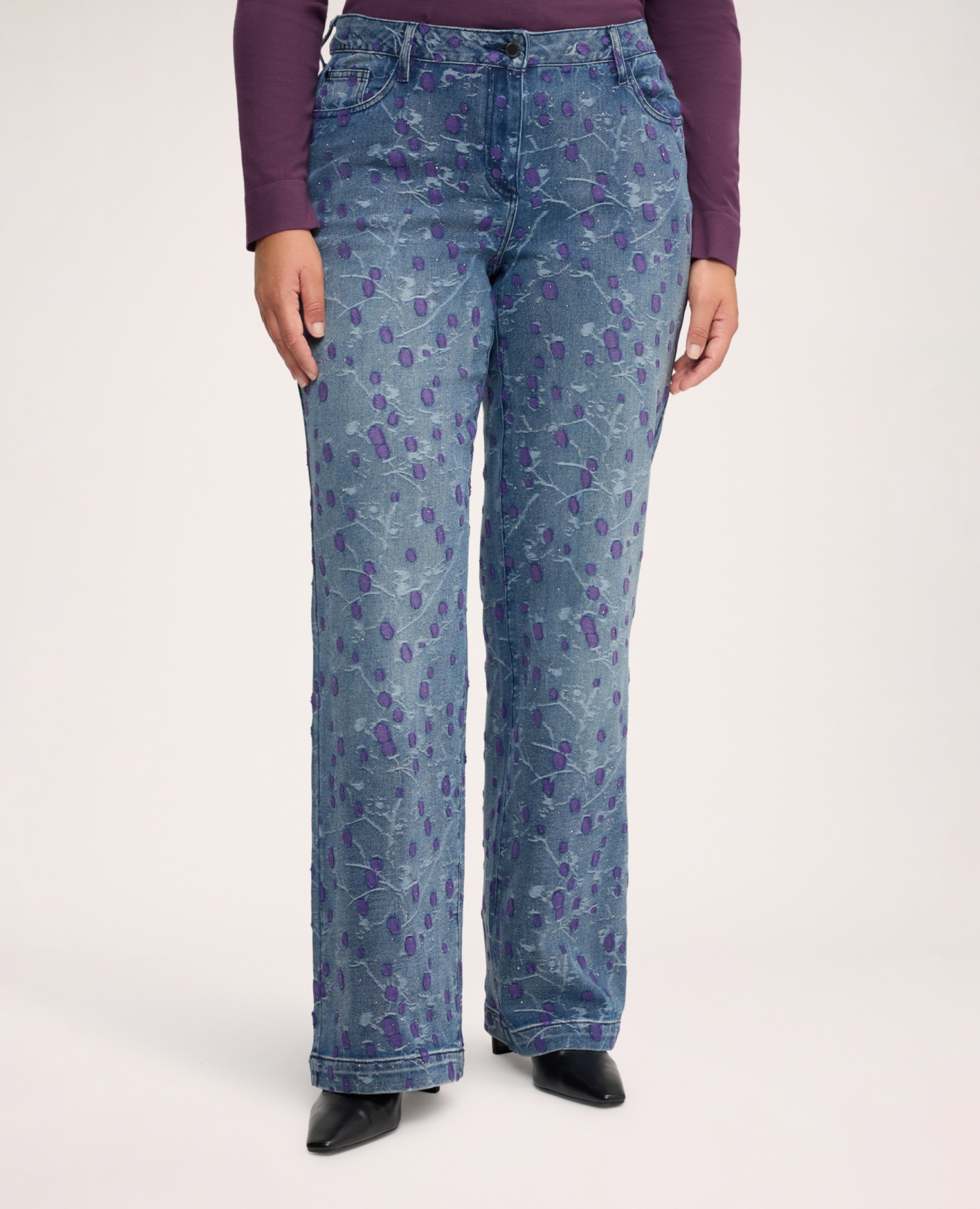 Jeans de mujer rectos con bordados jacquard cierre con botón y cremallera - Fiorella Rubino - Azul Azul-3