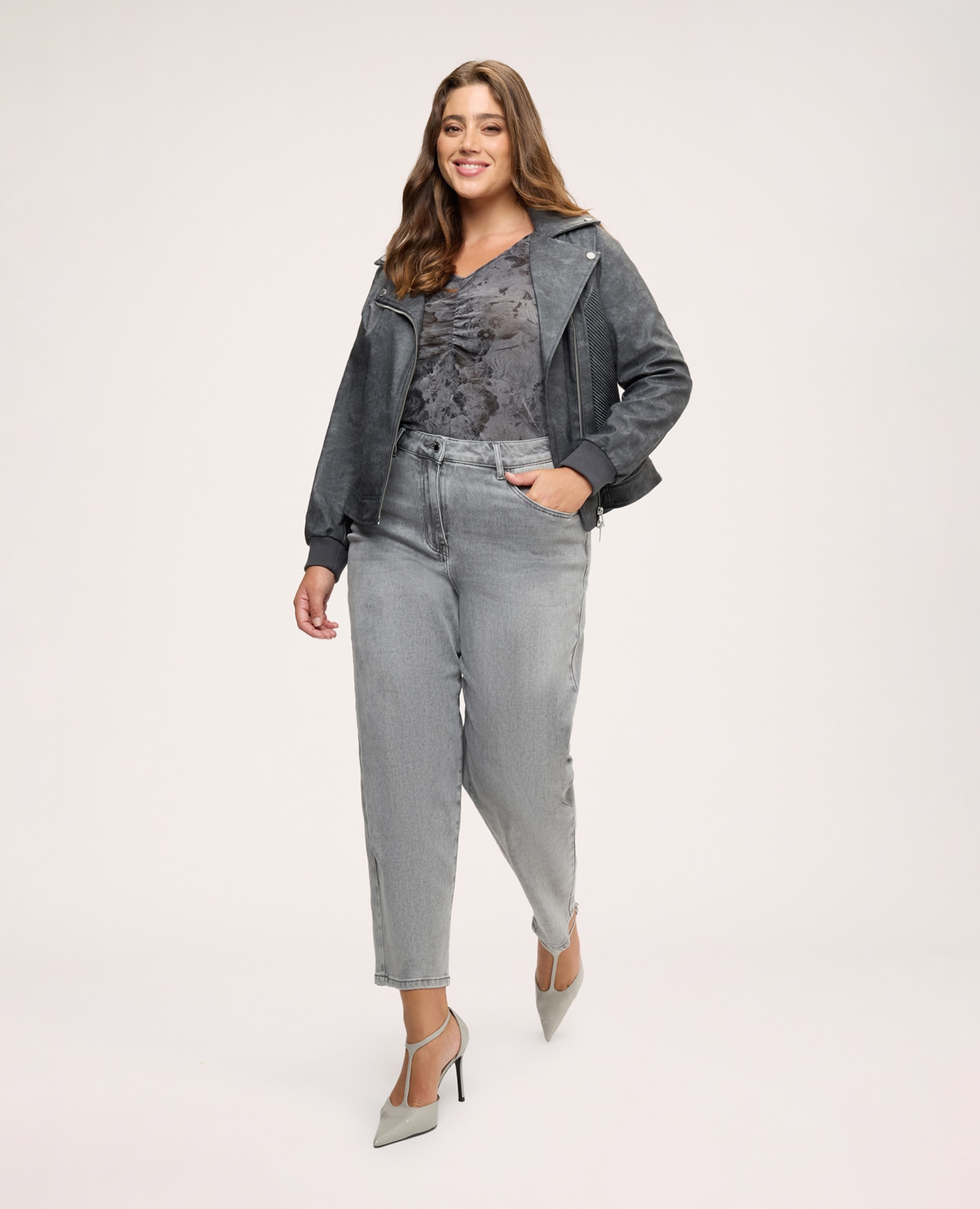 Chaqueta de mujer biker con puños de punto elástico bolsillos verticales cerrados con cremallera e insertos acolchados en las mangas - Fiorella Rubino - Gris Gris-3