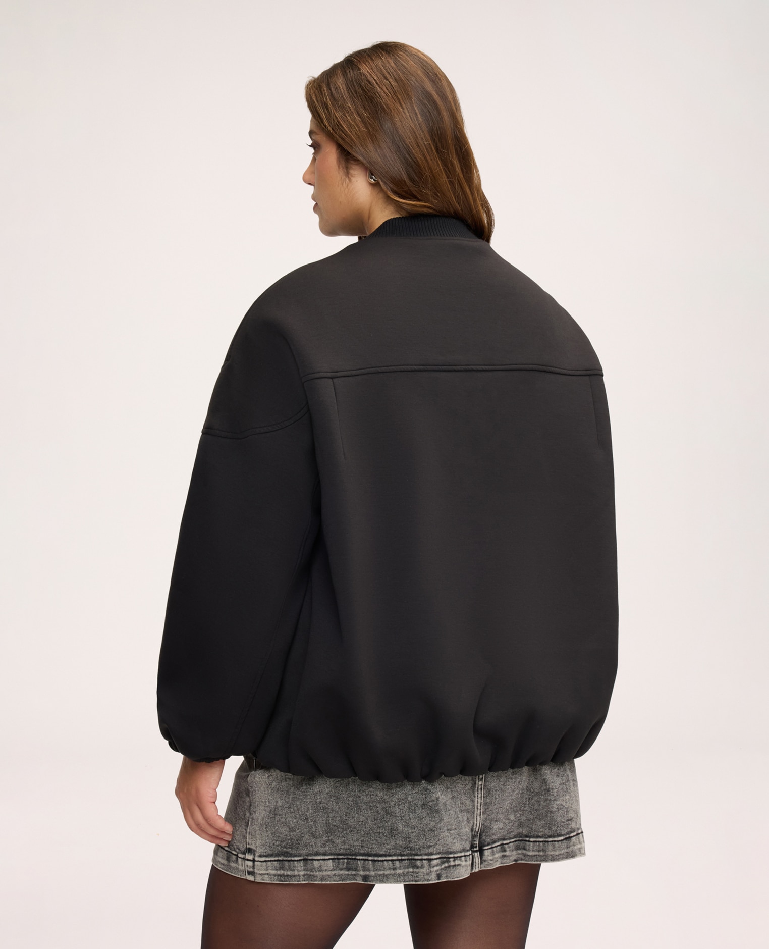 Chaquetón de mujer en scuba con cuello de canalé puños elásticos y bolsillos verticales aplicados - Fiorella Rubino - Negro Negro-2