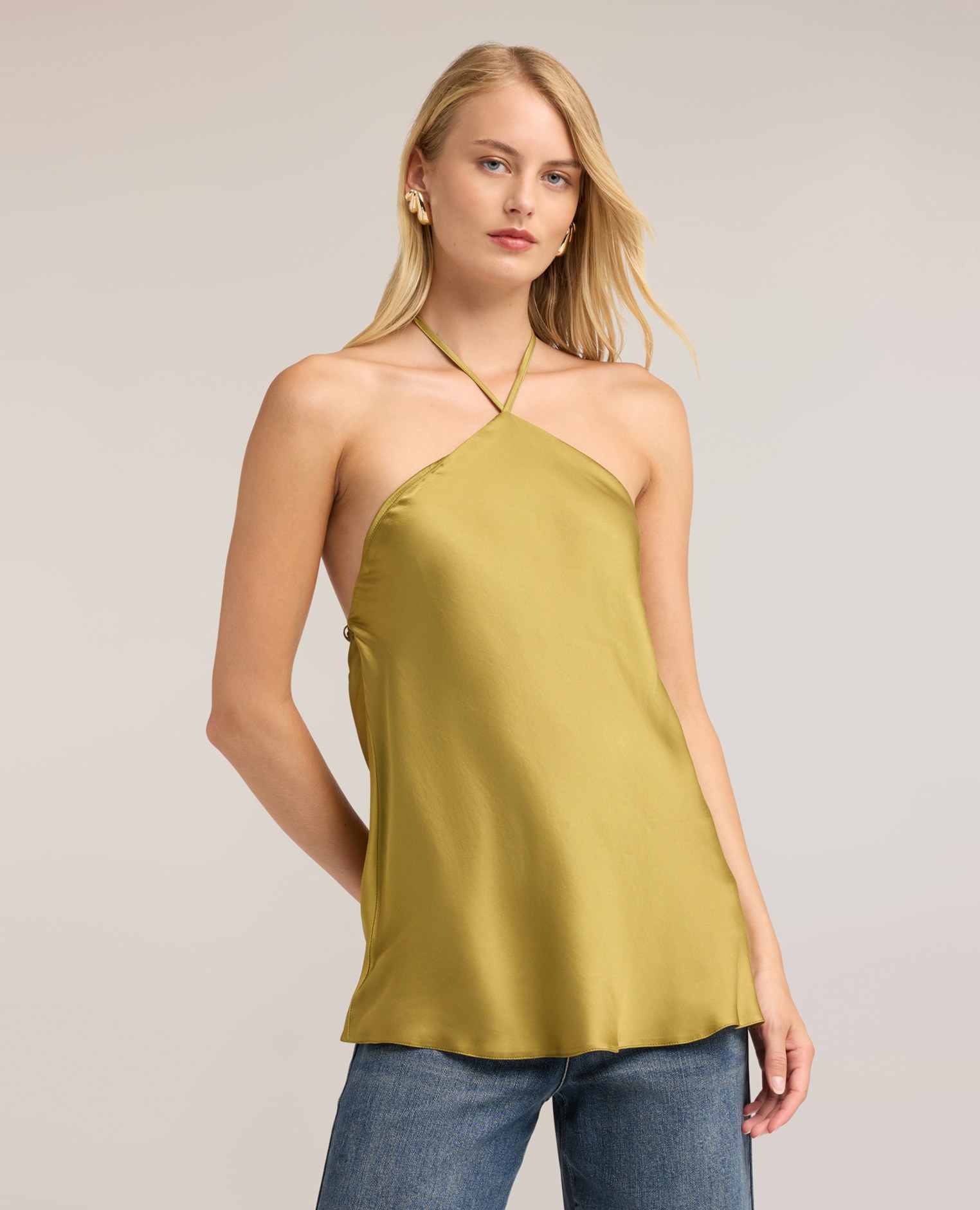 Top de mujer de raso con escote halter ajuste regular con cierre con cordones - Motivi - Verde claro Verde claro-1