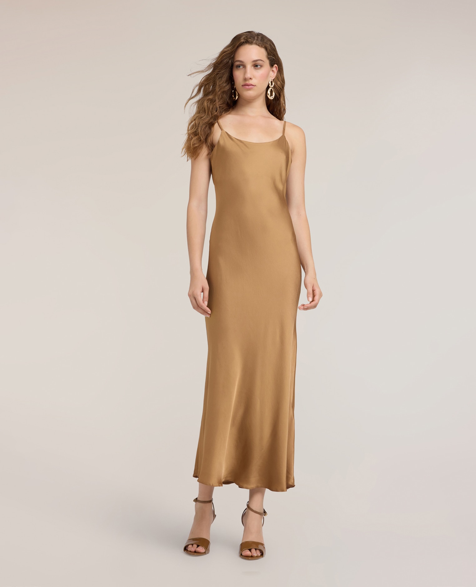 Vestido largo de satén con tirantes finos largo maxi - Motivi - Beige Beige-1