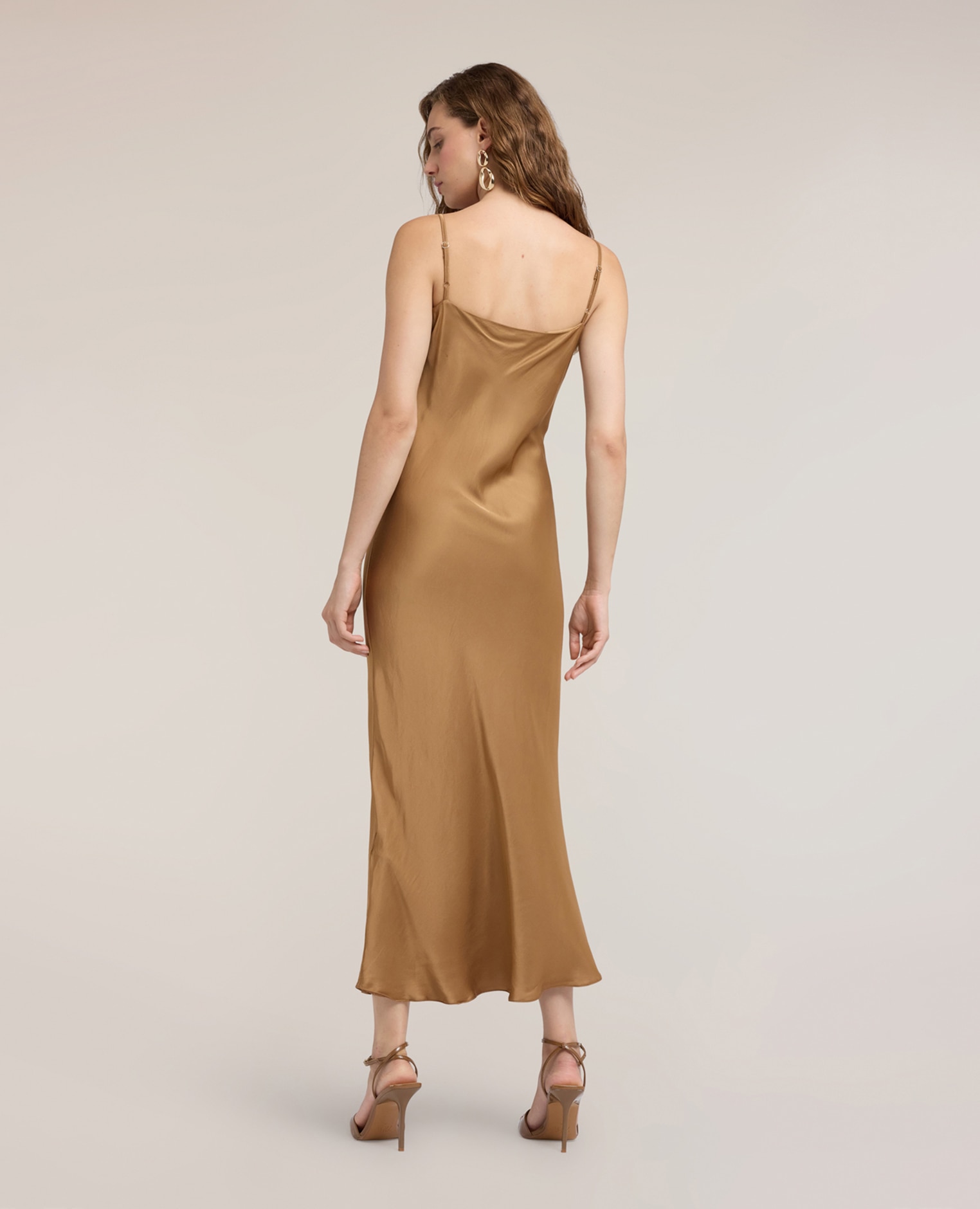 Vestido largo de satén con tirantes finos largo maxi - Motivi - Beige Beige-2