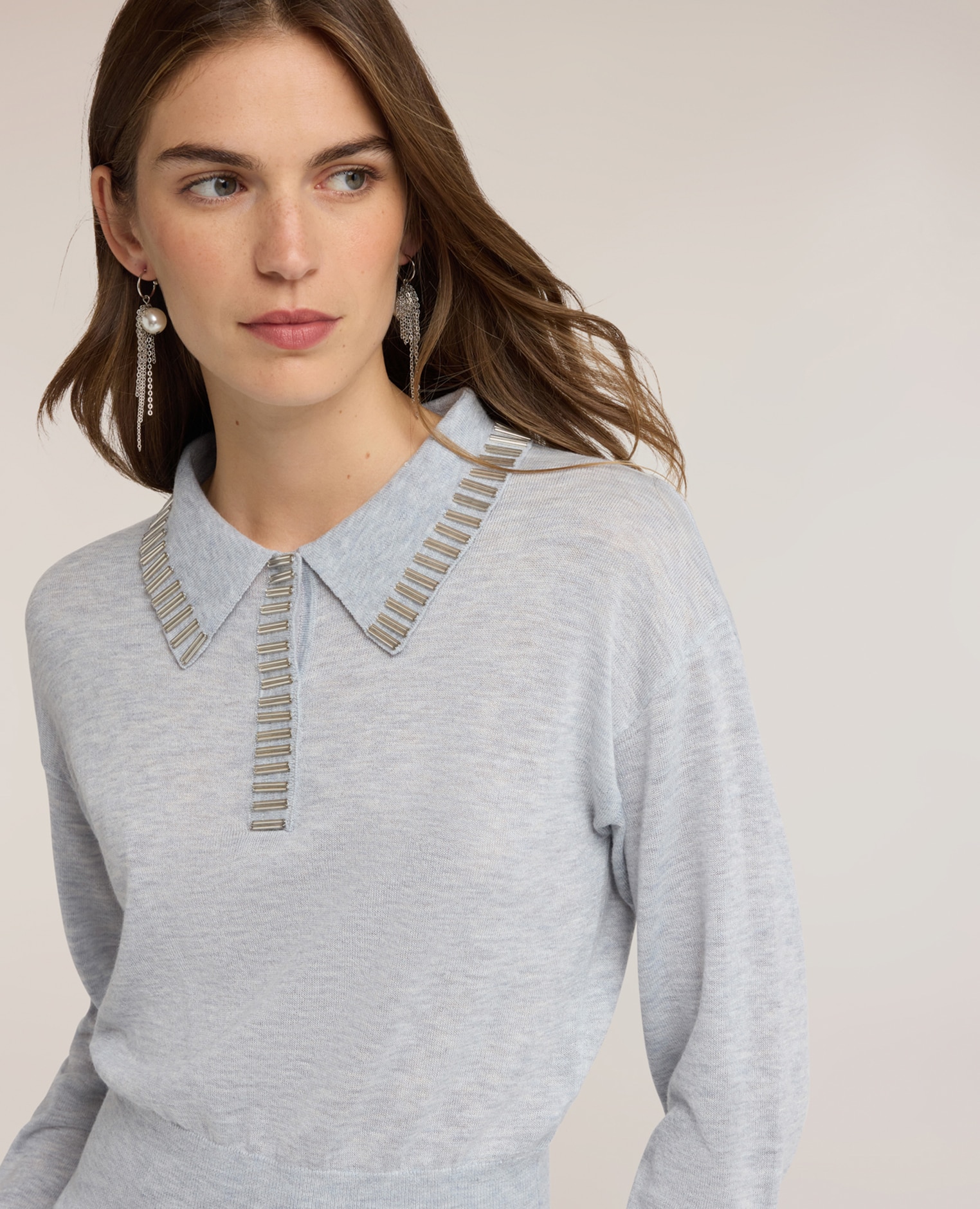 Jersey de mujer polo en mezcla de lana con canalé ajuste regular cuello polo con bordado de canutillos - Motivi - Gris Gris-4