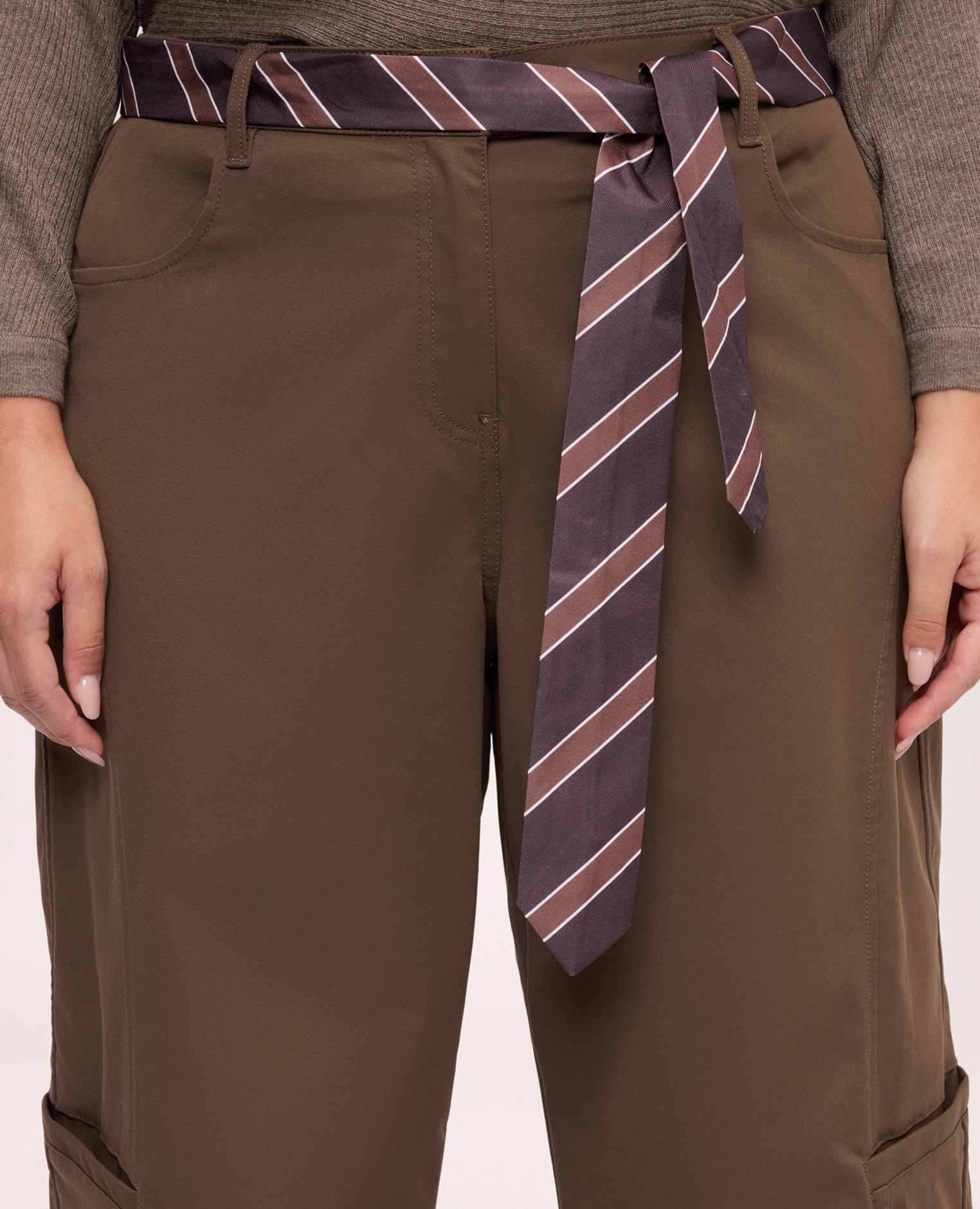 Pantalones de mujer cargo con cinturón cierre con botones y cremallera entalle y diseño para el máximo confort - Fiorella Rubino - Marrón Marrón-4