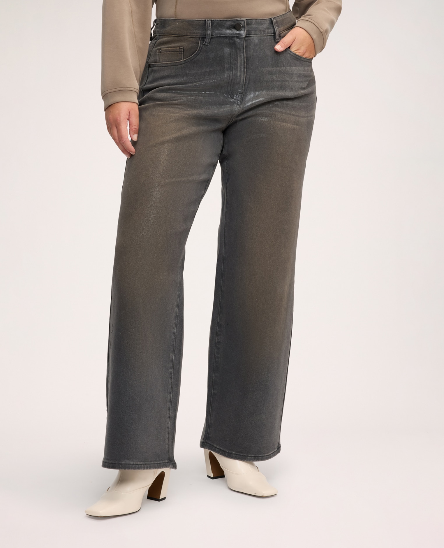 Jeans de mujer rectos con efecto laminado cinco bolsillos y ajuste cómodo en toda la longitud de la pierna - Fiorella Rubino - Gris Gris-3