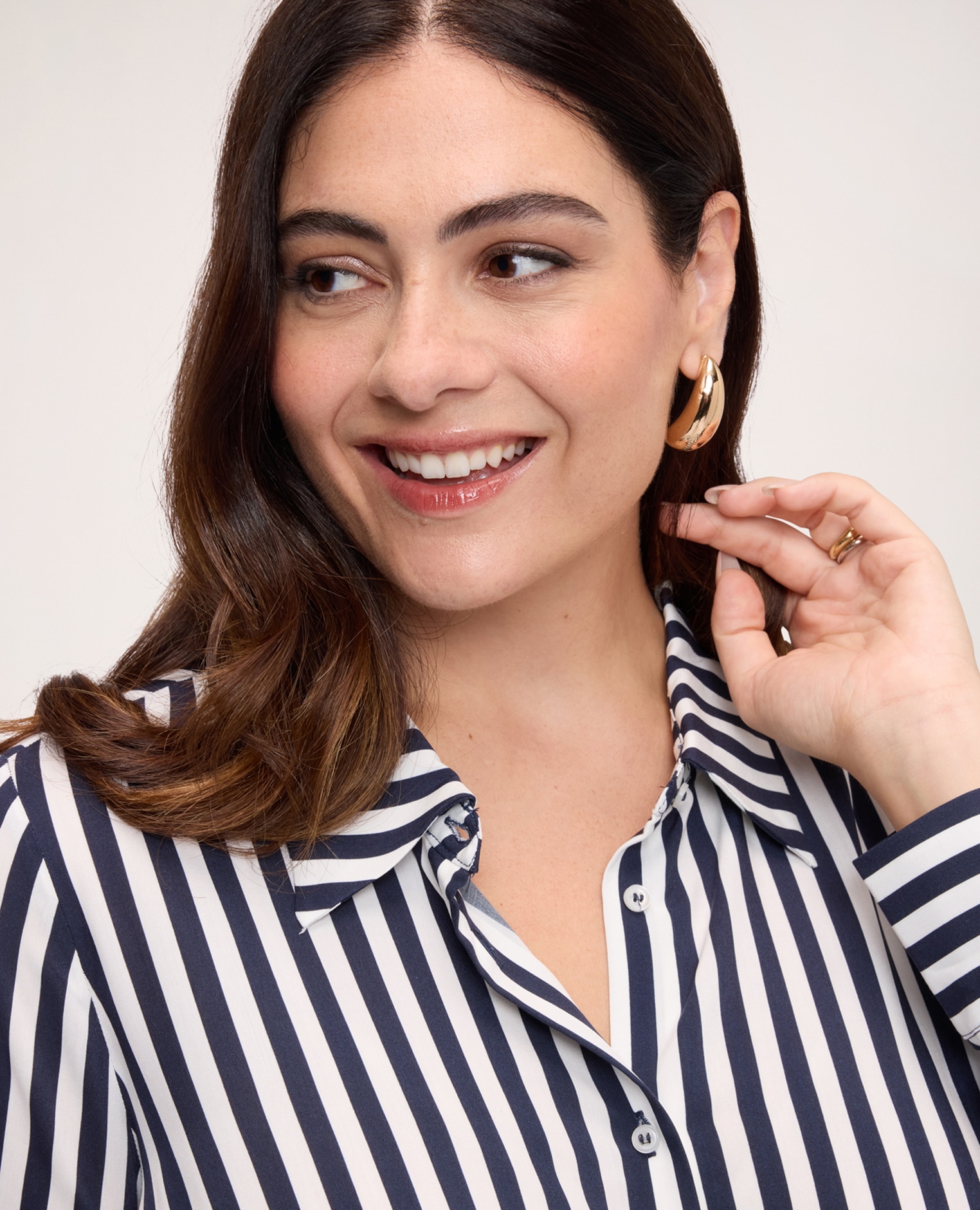 Camisa de mujer de rayas en viscosa tejido fresco y ligero para una sensación agradable sobre la piel - Fiorella Rubino - Azul Azul-4