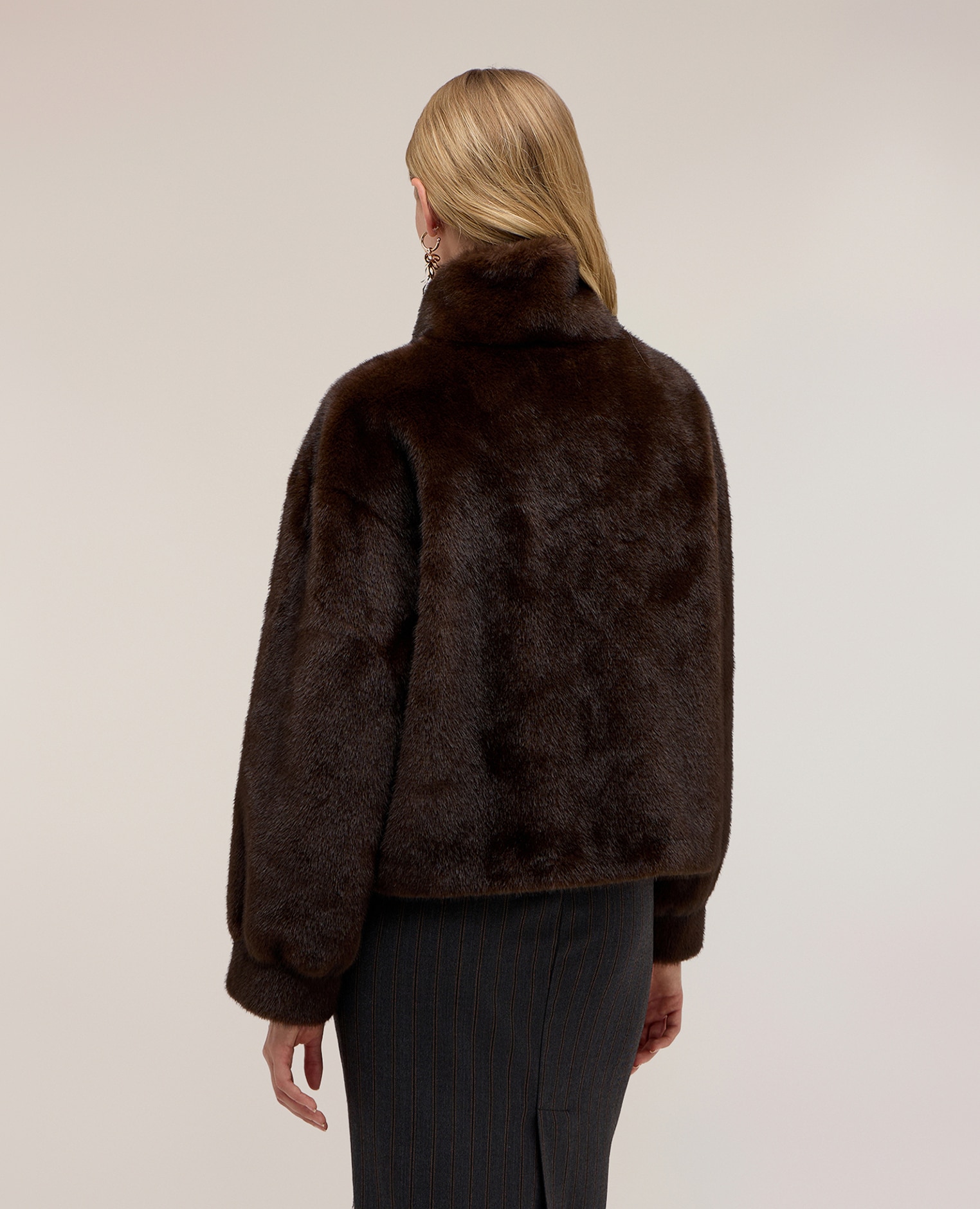 Imagen 2 de Chaqueta de mujer de invierno con cuello alto corte regular cierre con botones de presión ocultos - Motivi - Marrón Marrón