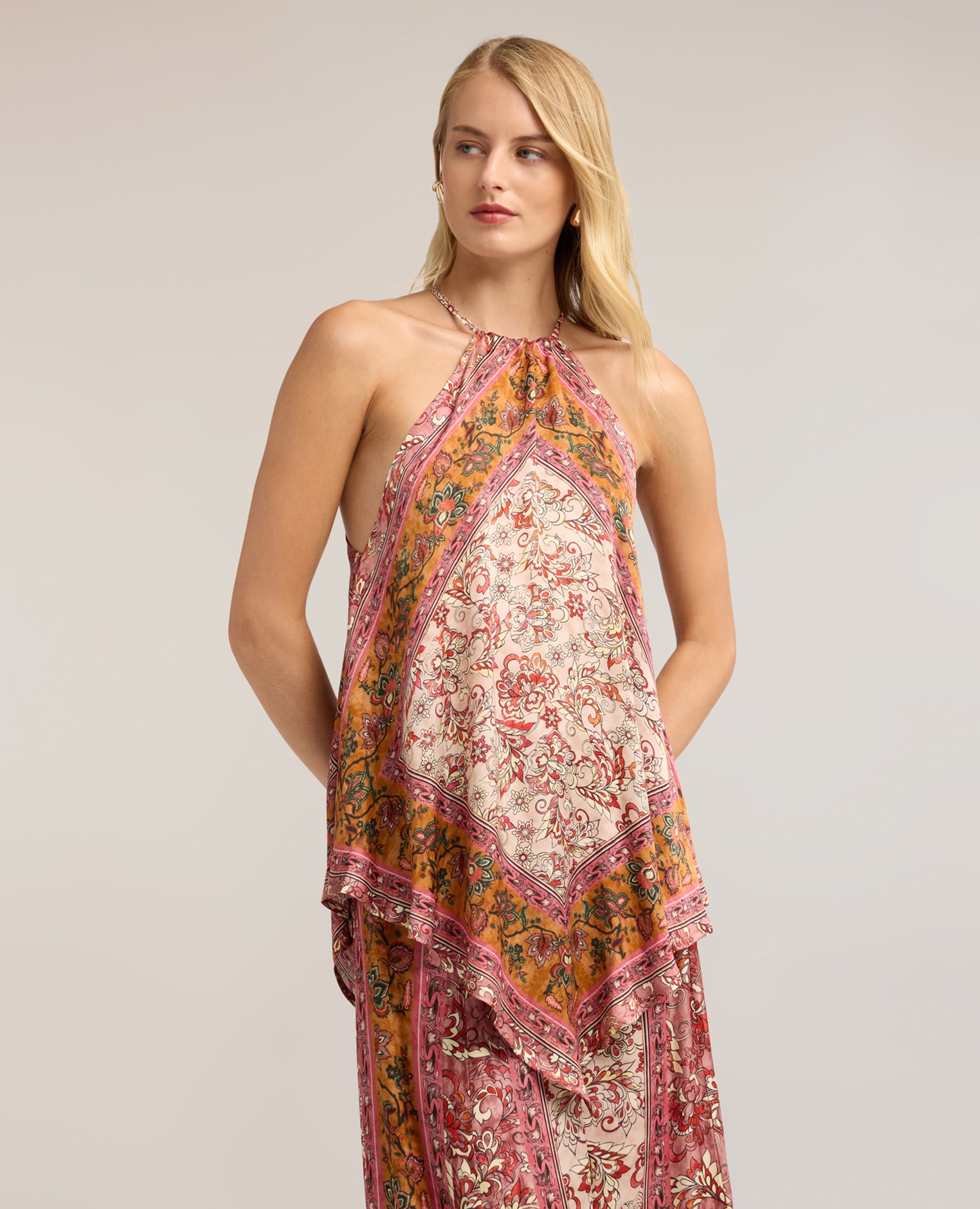 Top de mujer de raso con estampado paisley escote halter con cierre de lazos en el cuello - Motivi - Rosa Rosa-1