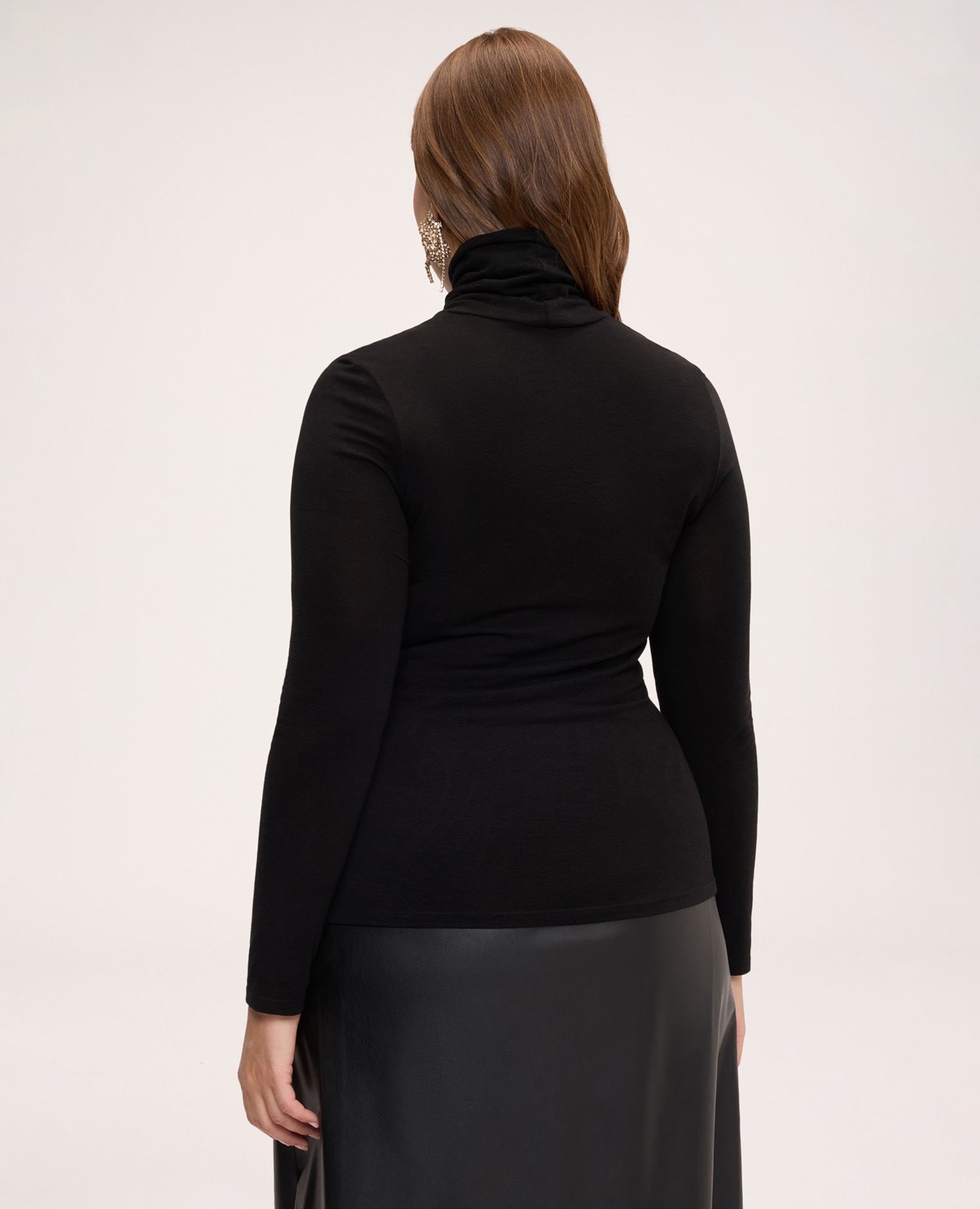 Imagen 2 de Jersey de mujer de cuello alto second skin de mezcla de cachemir ajuste y diseño para el máximo confort - Fiorella Rubino - Negro Negro