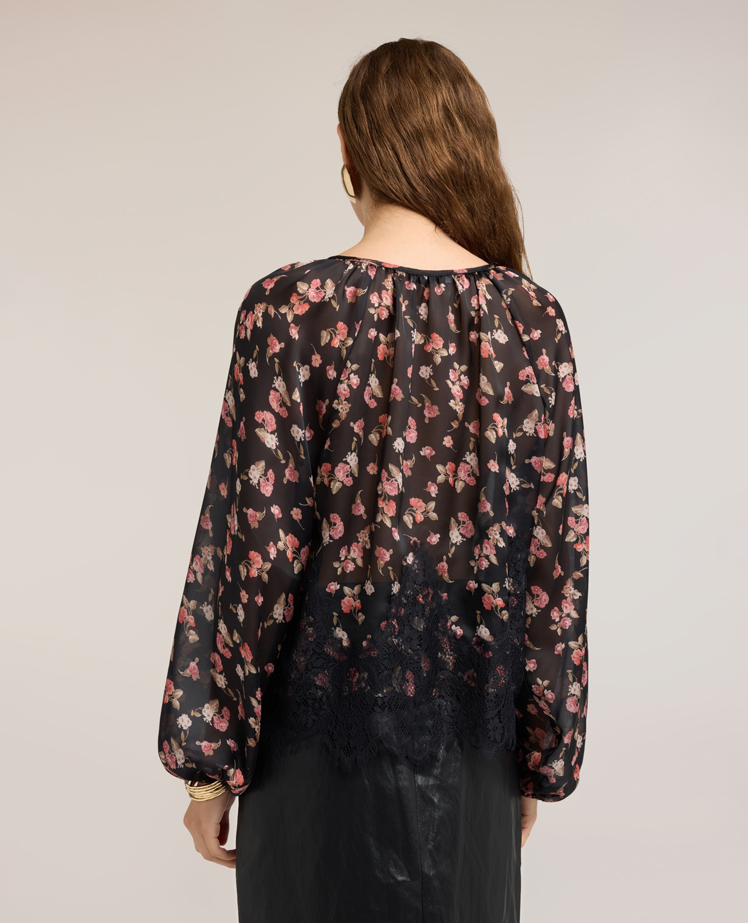 Blusa de mujer de georgette con estampado floral y encaje escote redondo con cierre de cordones inserto de encaje en el bajo - Motivi - Negro Negro-2