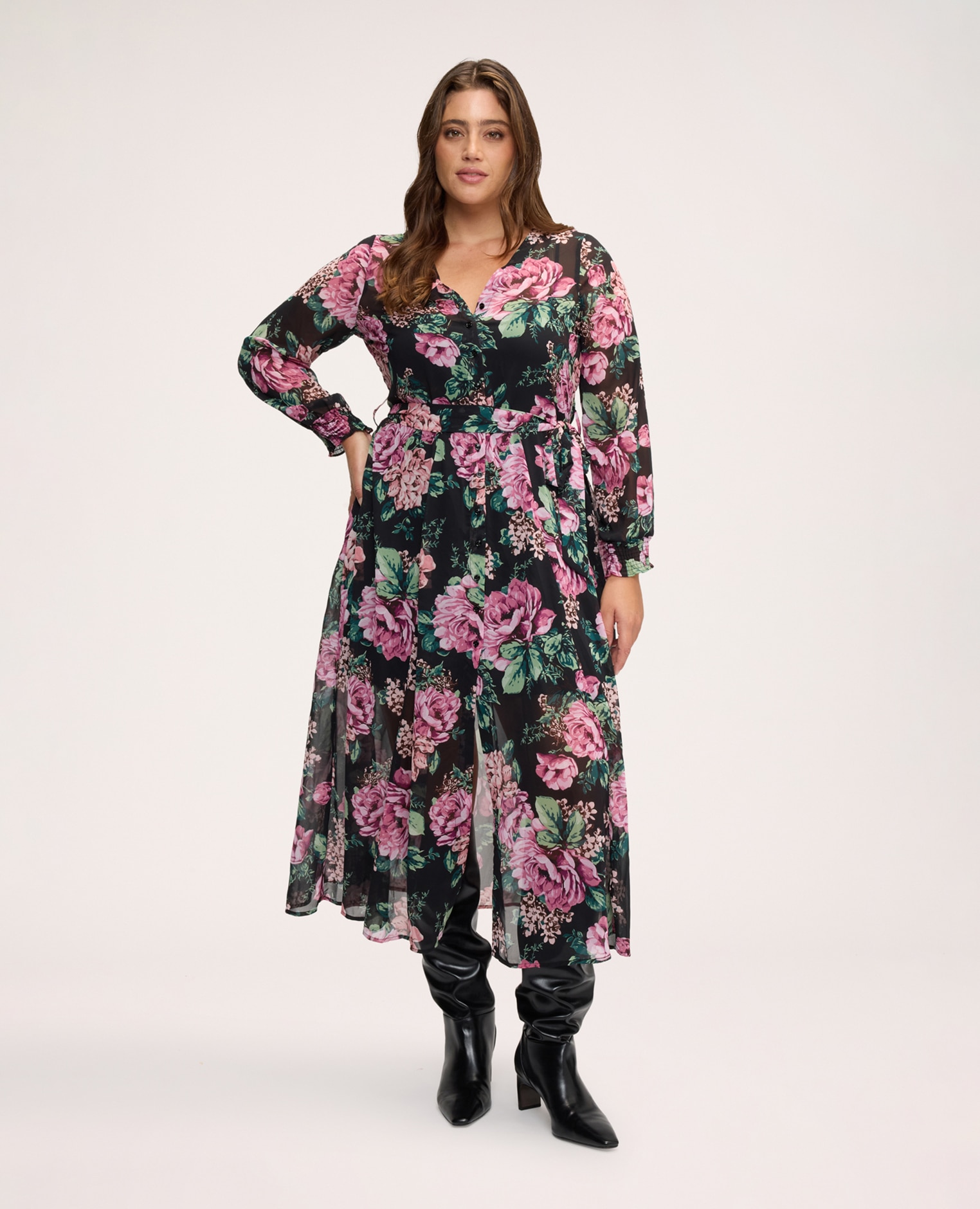 Vestido largo con estampado floral manga larga con puño fruncido y lazo para atar en la cintura - Fiorella Rubino - Negro Negro-3