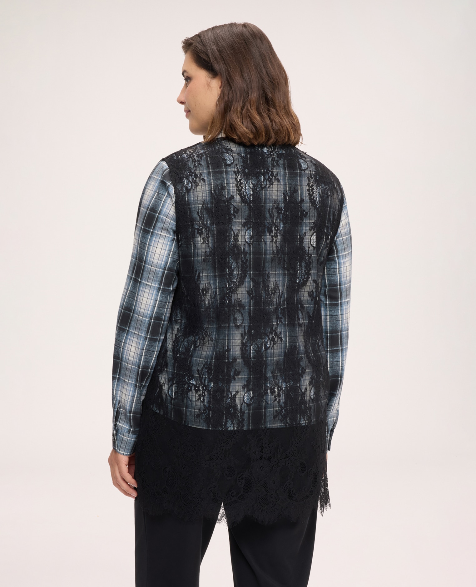 Camisa de mujer de cuadros con detalles de encaje floral encaje floral aplicado delante y detrás - Fiorella Rubino - Negro Negro-2
