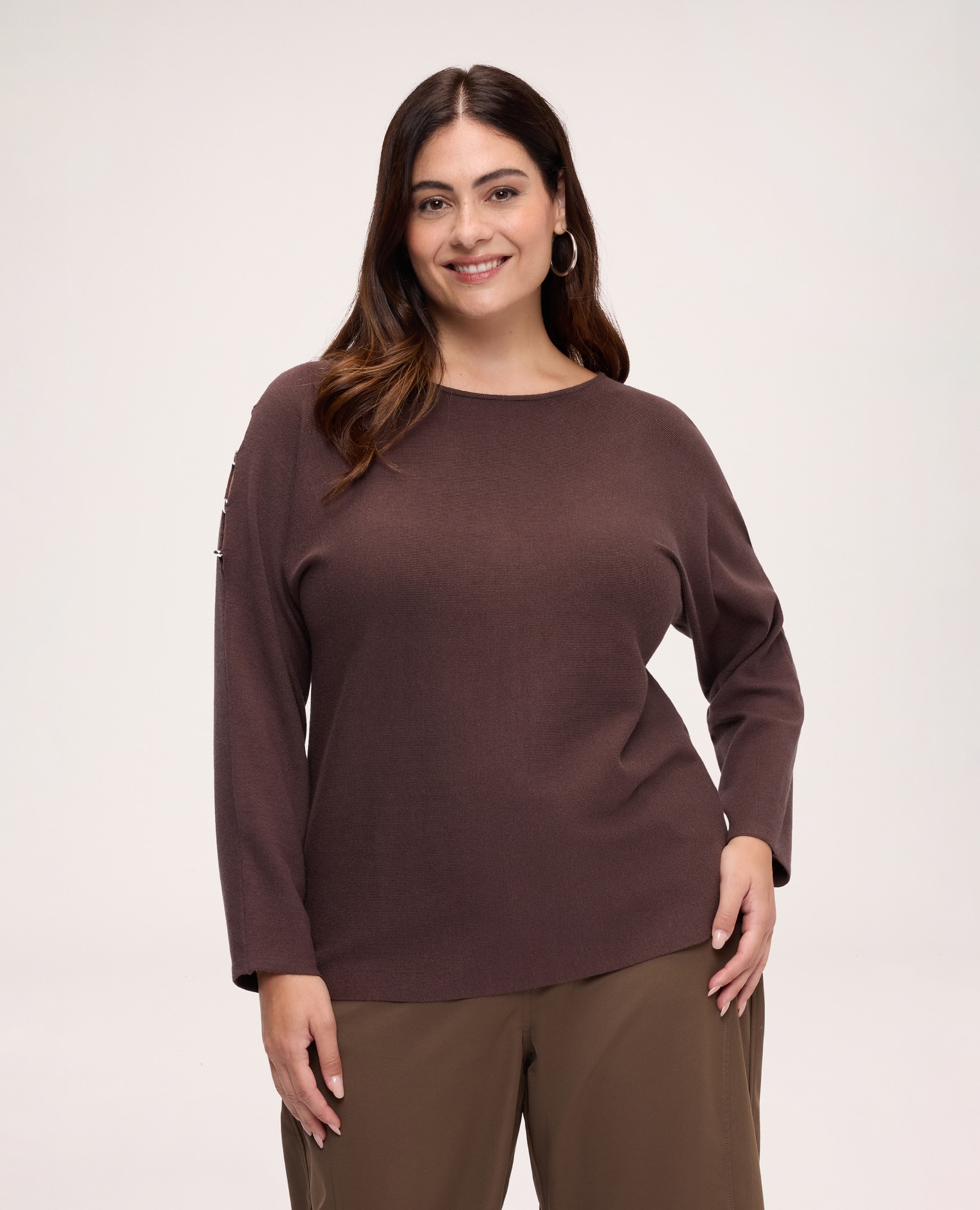 Imagen 0 de Jersey de mujer de cuello barco de mezcla de viscosa mangas largas caídas Marrón