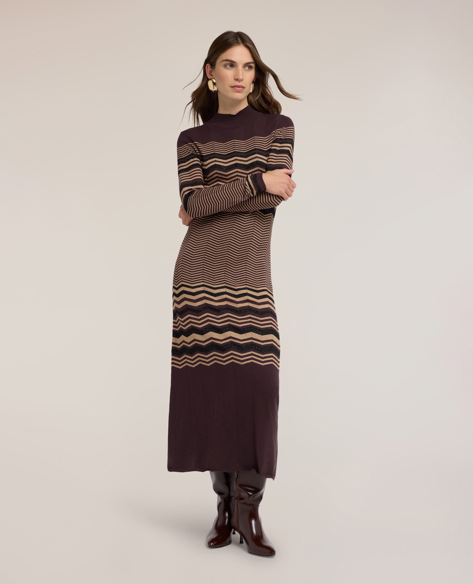 Vestido jacquard de punto lurex con motivo chevron escote cuello alto - Motivi - Marrón Marrón-3