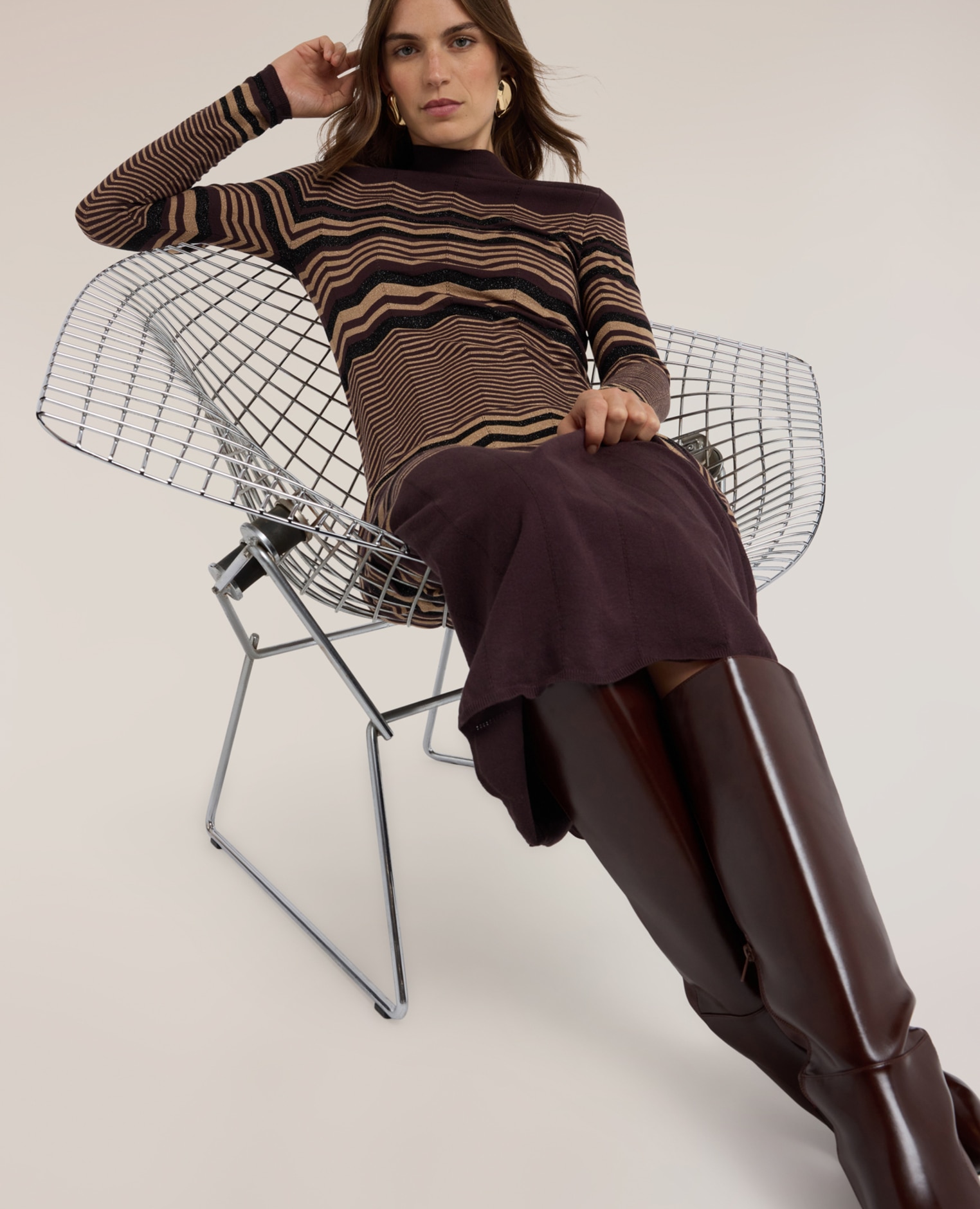Vestido jacquard de punto lurex con motivo chevron escote cuello alto - Motivi - Marrón Marrón-4