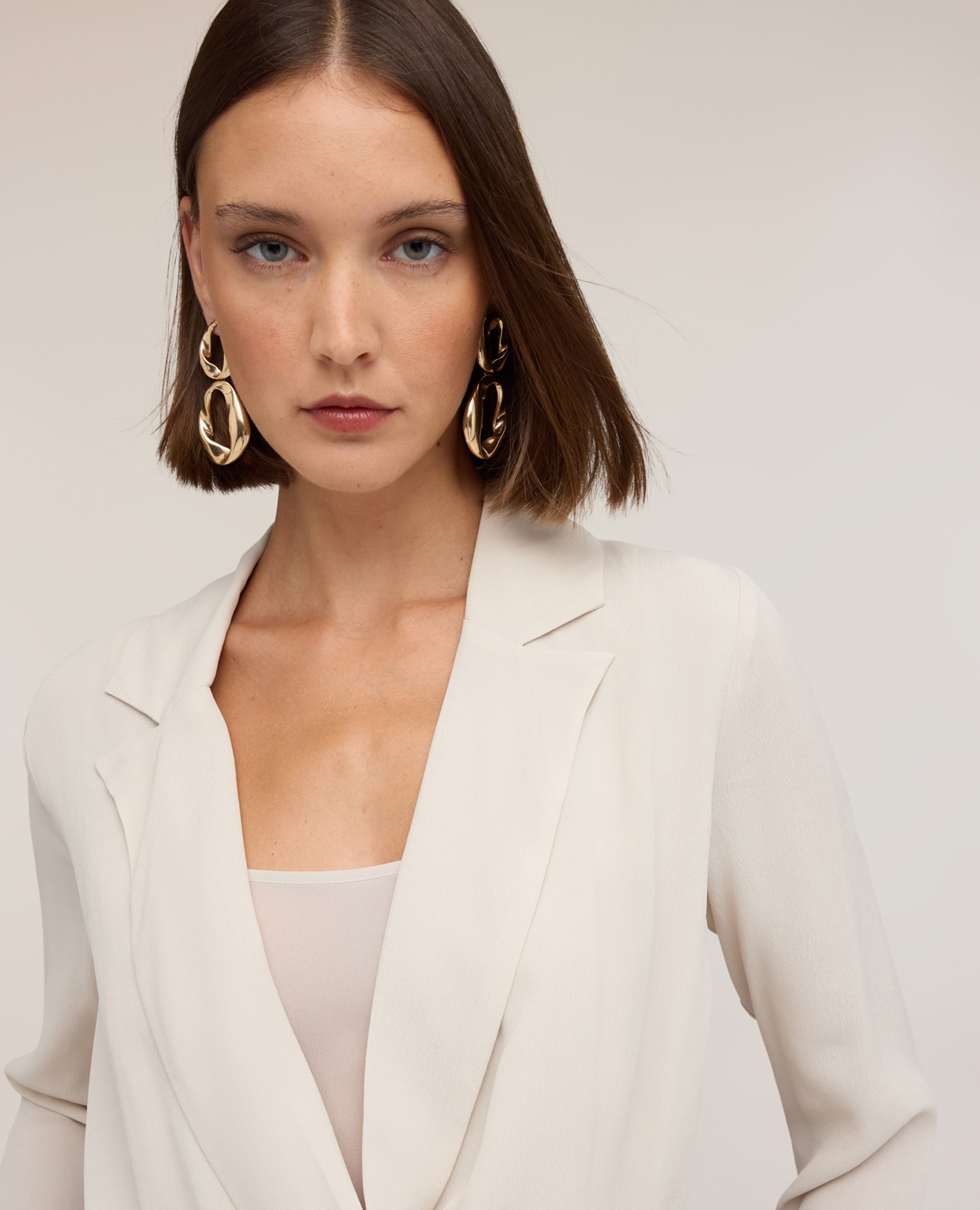 Camisa de mujer body en crêpe de chine con escote cruzado ajuste regular con cierre de broches automáticos en el slip - Motivi - Beige Beige-4