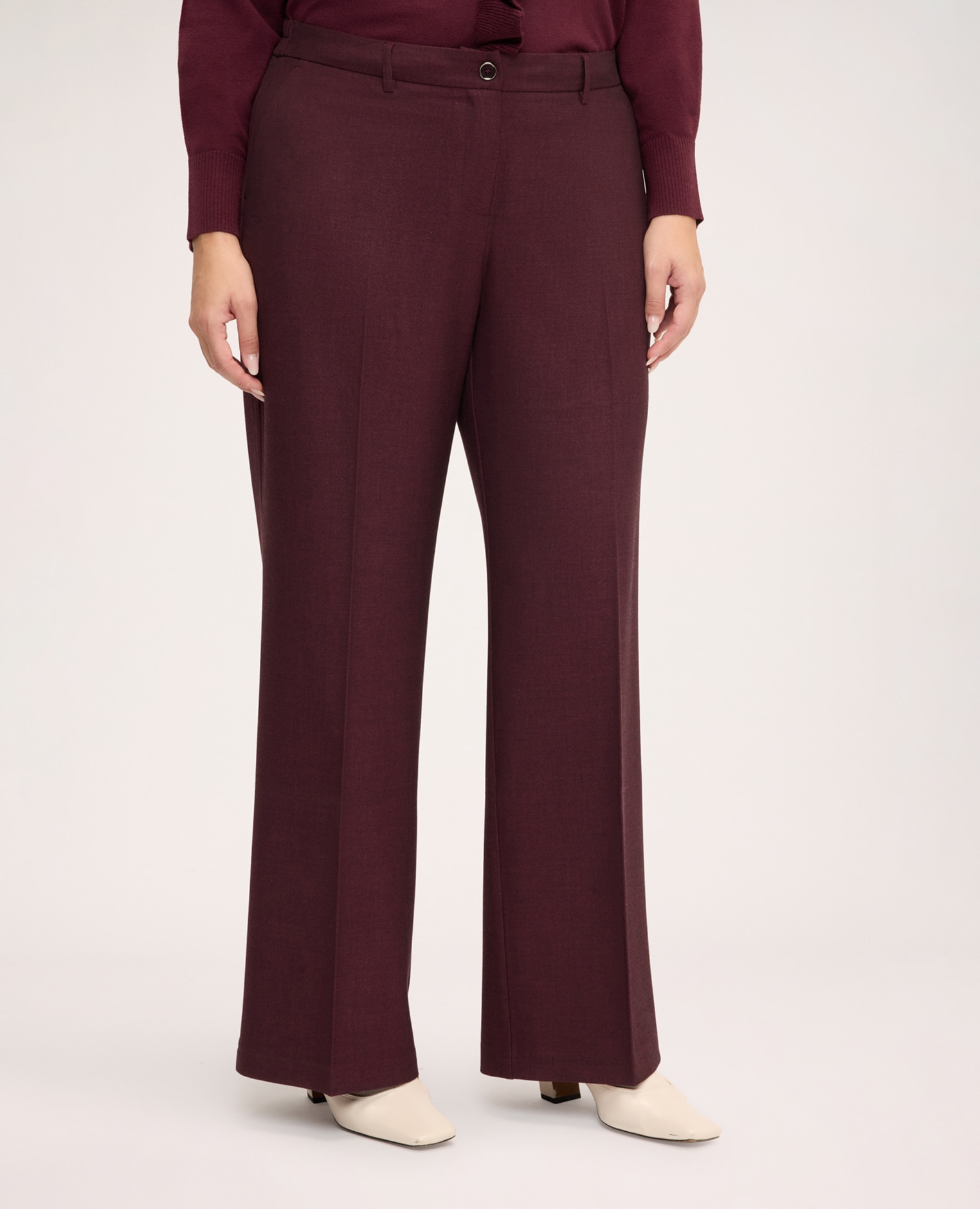 Imagen 3 de Pantalones de mujer wide leg con pinza marcada ajuste y diseño para el máximo confort - Fiorella Rubino - Burdeos Burdeos