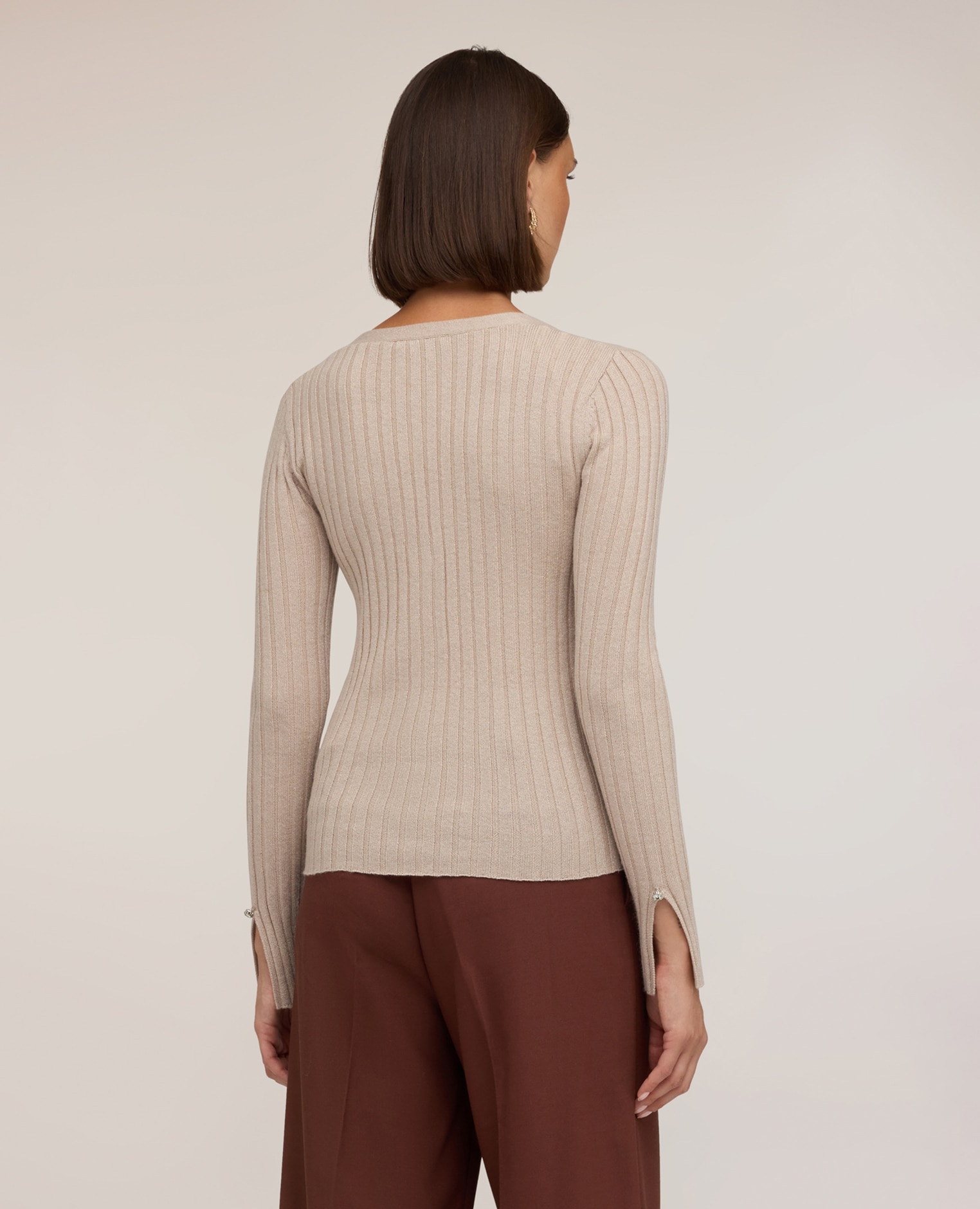 Imagen 2 de Chaqueta de mujer de punto corta en mezcla de lana acanalada modelo corto con abertura frontal y botones a la vista - Motivi - Beige Beige