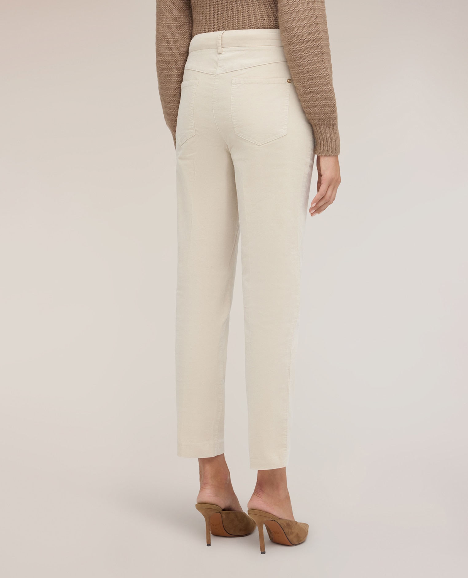 Pantalones de mujer slim fit de pana ajuste regular cierre frontal con botón y cremallera - Motivi - Blanco Blanco-2