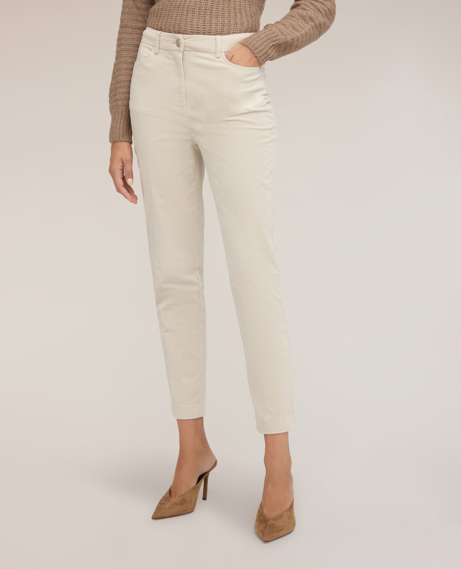 Pantalones de mujer slim fit de pana ajuste regular cierre frontal con botón y cremallera - Motivi - Blanco Blanco-3