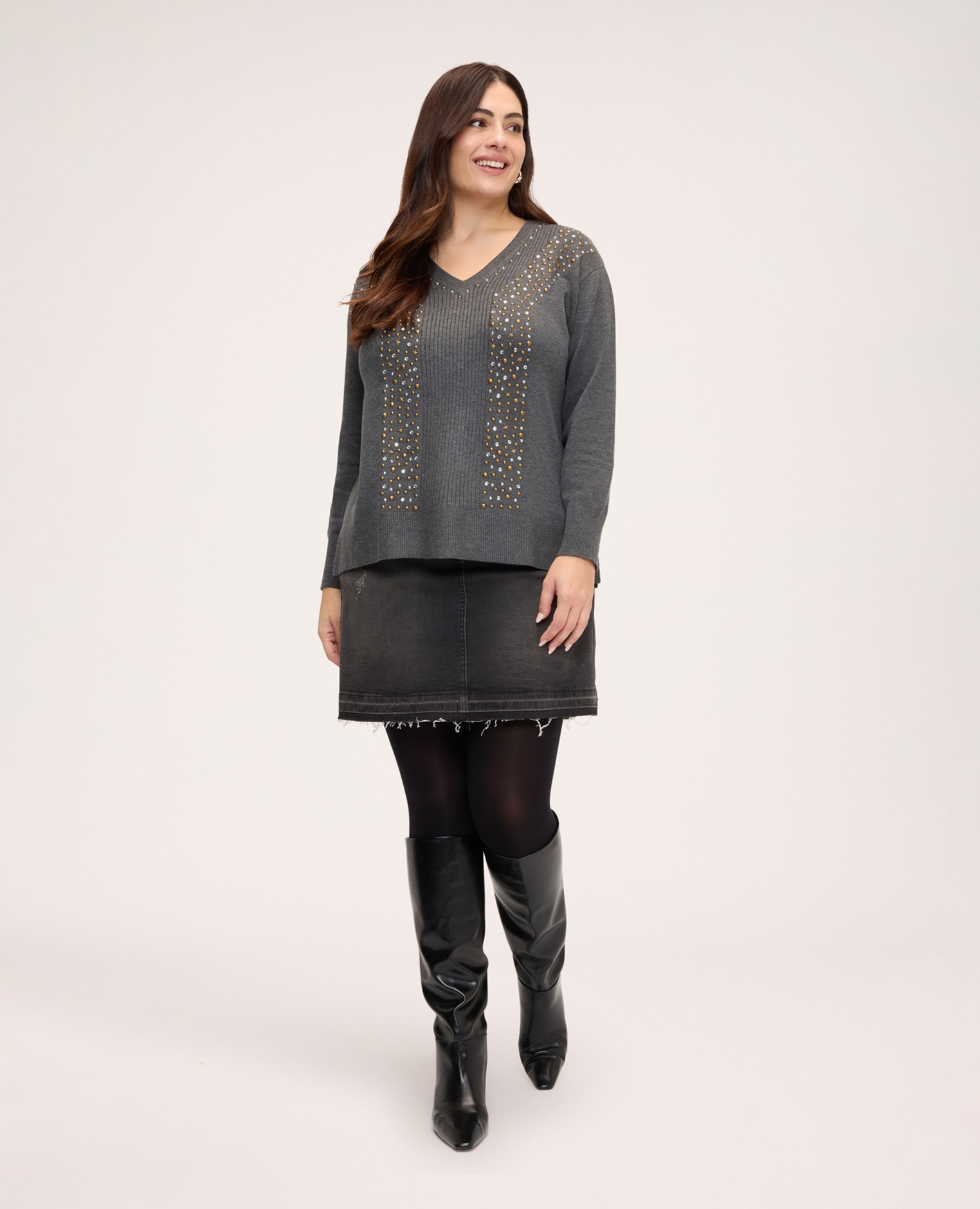 Imagen 3 de Jersey de mujer con aplicaciones joya aplicaciones decorativas en la parte delantera y bordes acanalados - Fiorella Rubino - Gris Gris