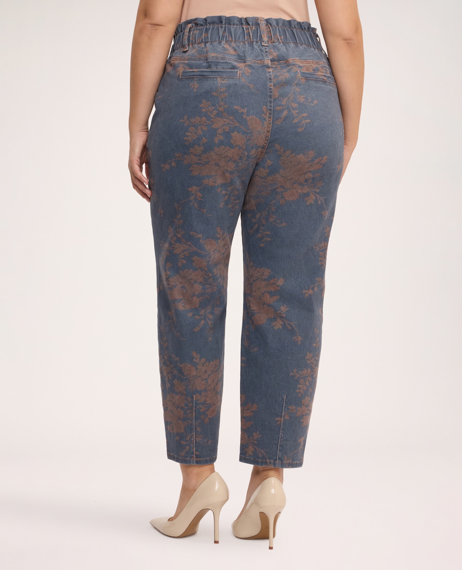 Jeans de mujer balloon con estampado floral lavado delavé con estampado floral de contraste - Fiorella Rubino - Azul Azul-2