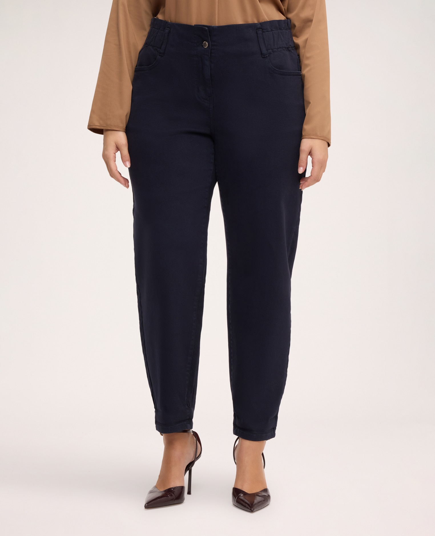 Pantalones de mujer balloon de mezcla de algodón ajuste cómodo y bajo con vuelta - Fiorella Rubino - Azul Azul-3