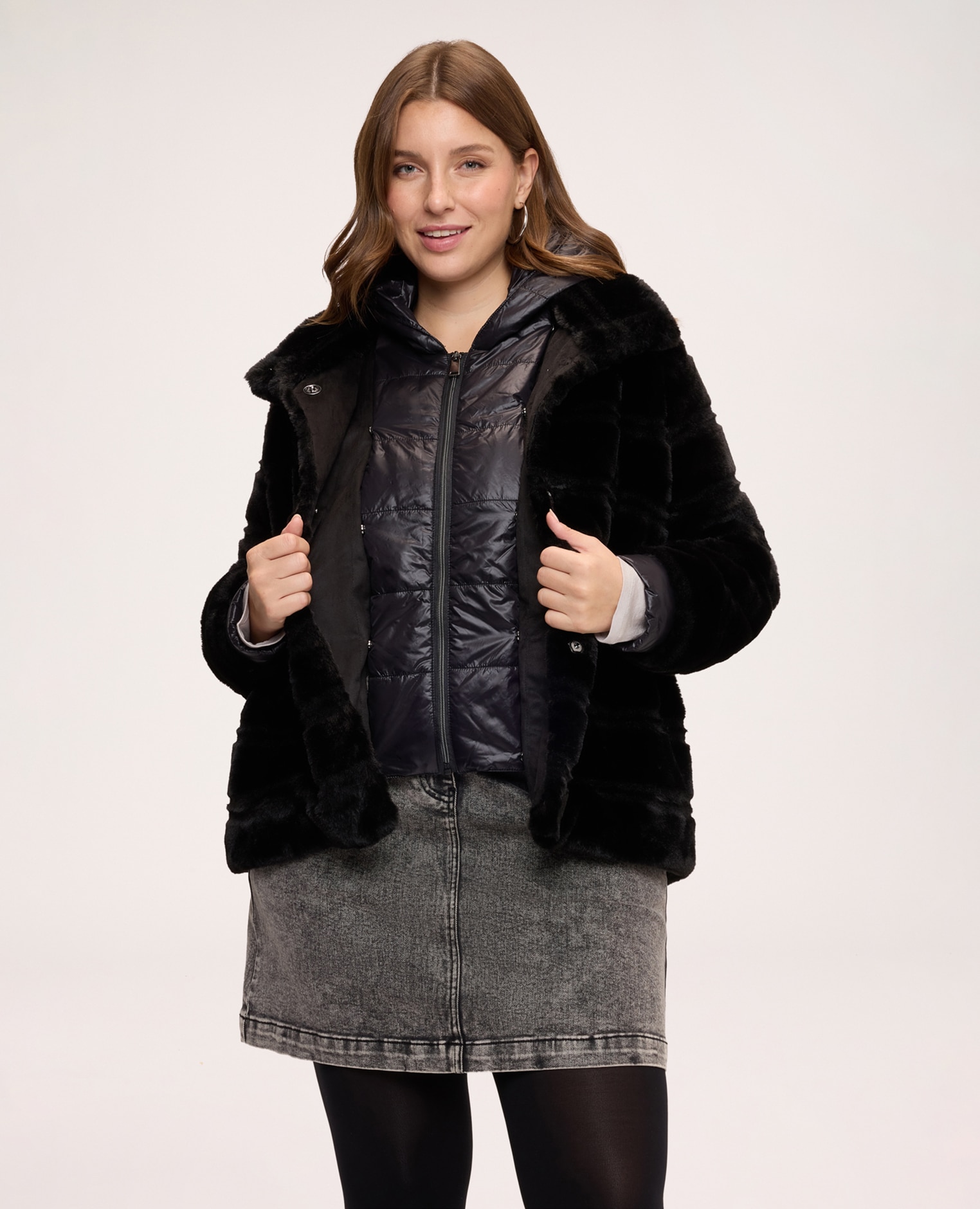 Imagen 1 de Chaqueta de mujer de peluche con pechera cálido y suave brinda una agradable sensación de suavidad - Fiorella Rubino - Negro Negro