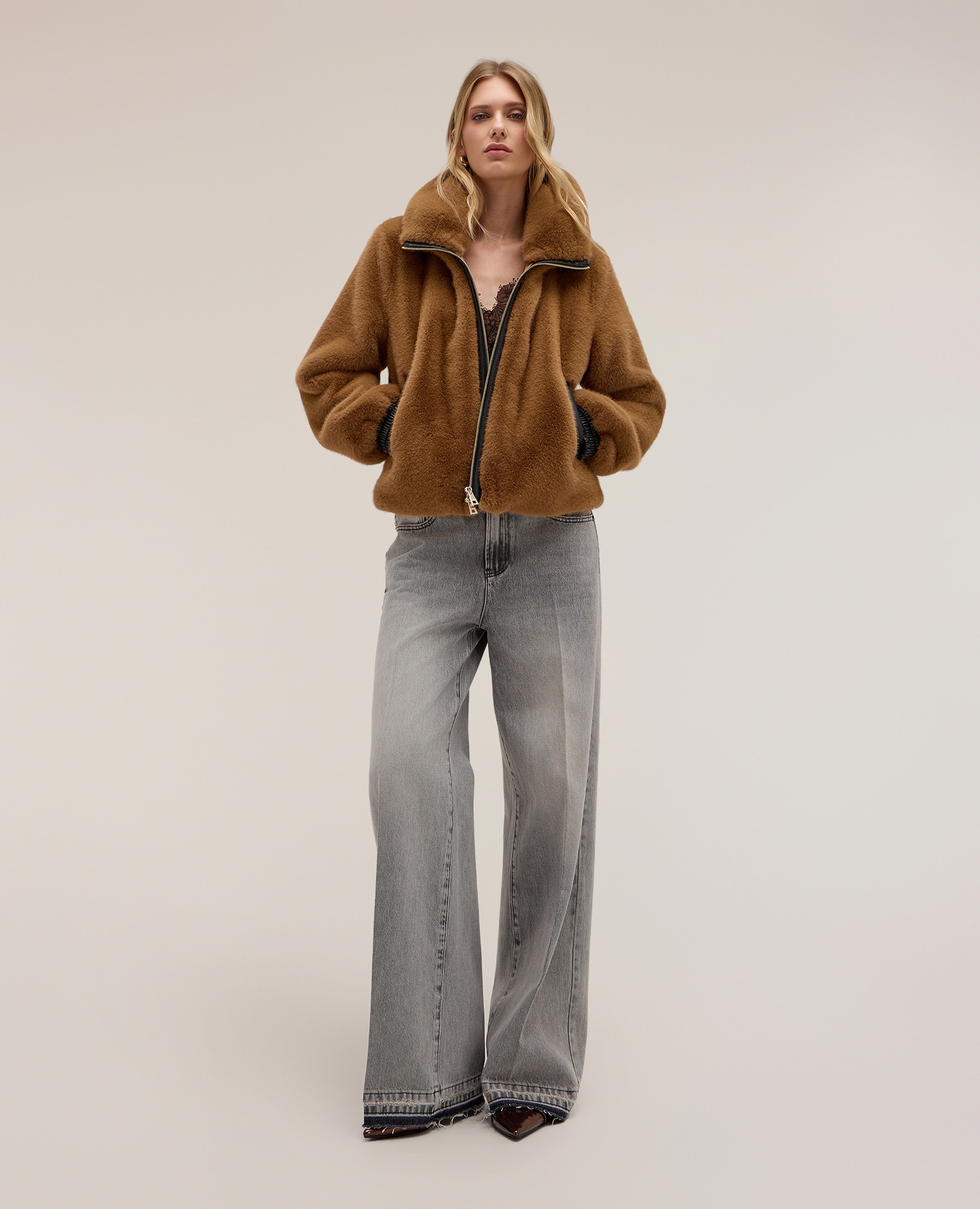 Imagen 3 de Chaqueta de mujer con cremallera e inserciones corte regular cierre con cremallera central - Motivi - Beige Beige