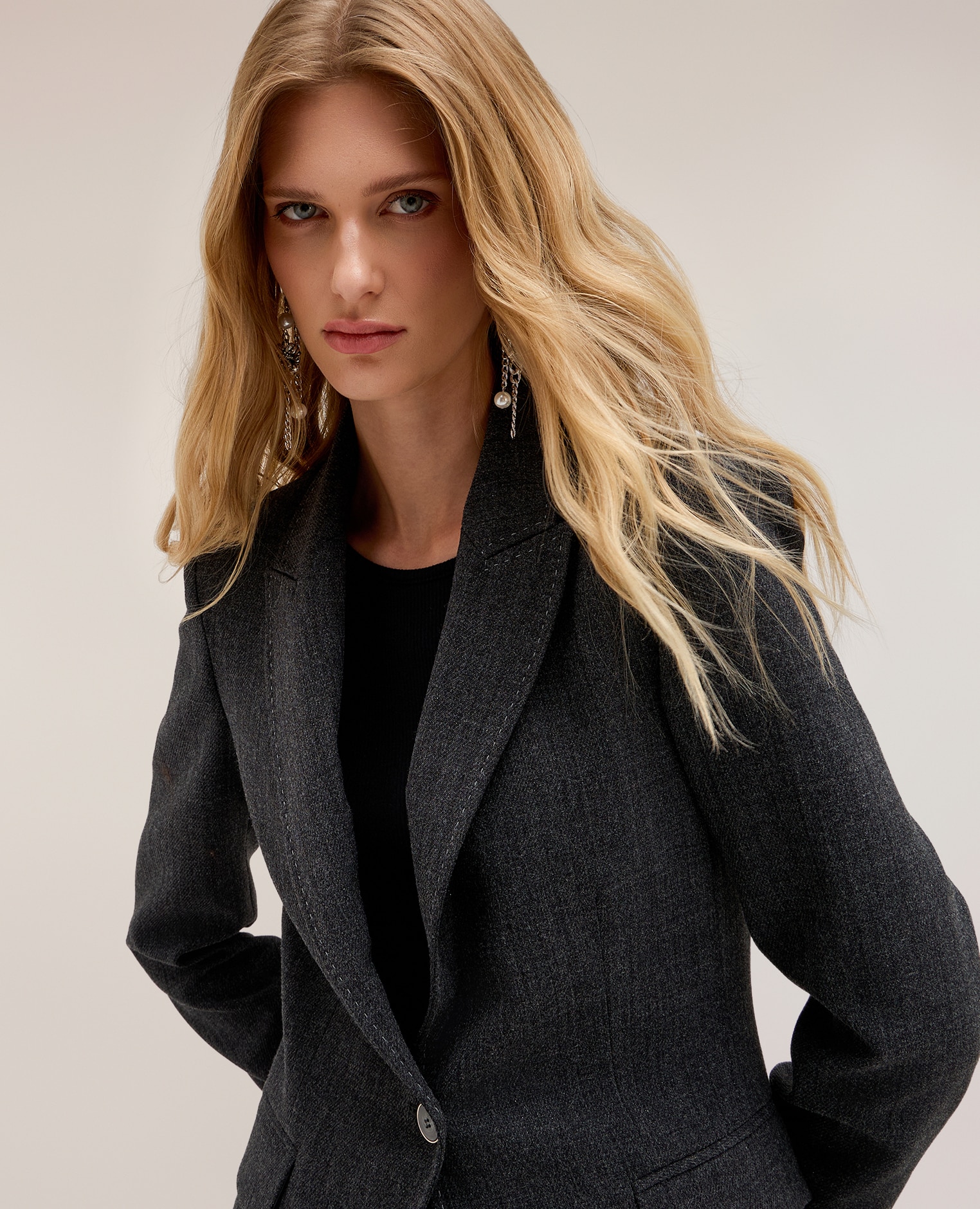Blazer de mujer de un botón the tailoring lab largo medio corte ajustado - Motivi - Gris Gris-4