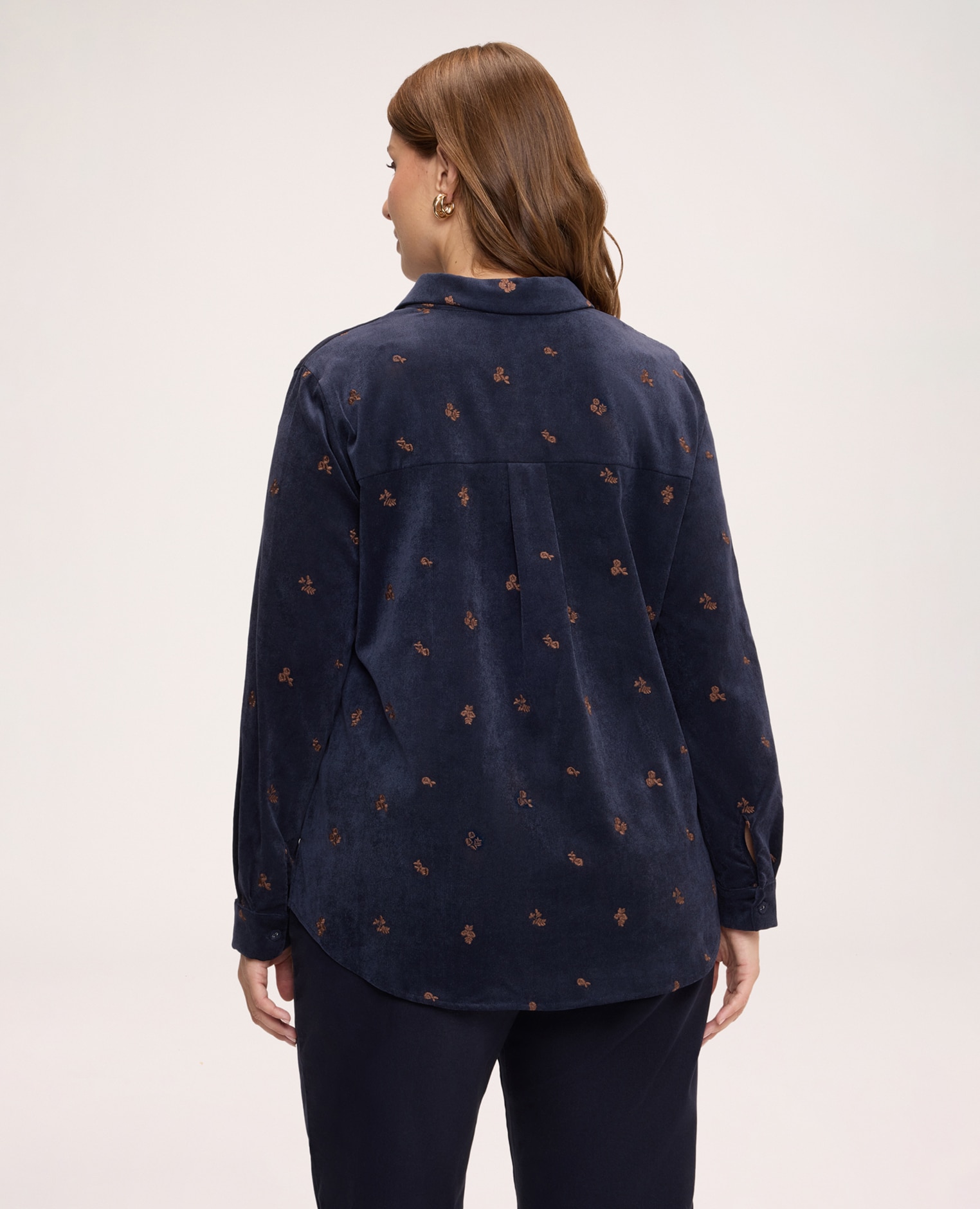 Imagen 2 de Camisa de mujer de pana con bordados florales con bordados florales - Fiorella Rubino - Azul Azul
