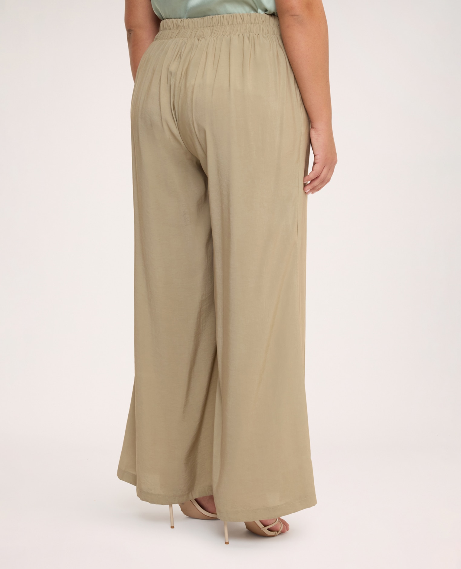 Pantalones de mujer wide leg en mezcla de modal bolsillos laterales y cintura elástica para el máximo confort - Fiorella Rubino - Beige Beige-2