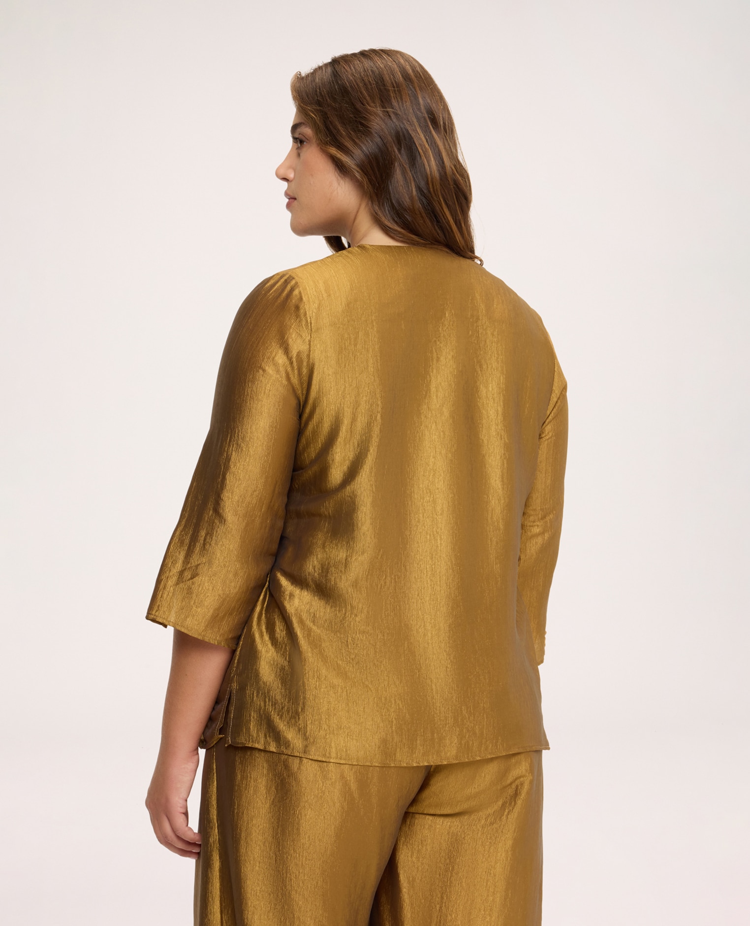 Chaqueta de mujer desestructurada efecto metalizado mangas de tres cuartos con abertura en el puño - Fiorella Rubino - Oro Oro-2