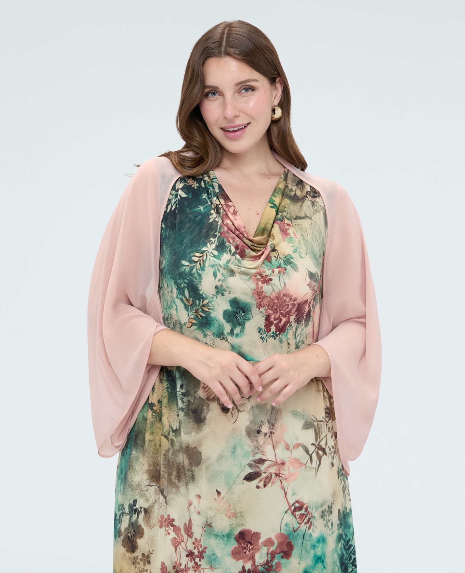 Chal de mujer asimétrico abierto dobladillo asimétrico y forma fluida - Fiorella Rubino - Rosa Rosa-1