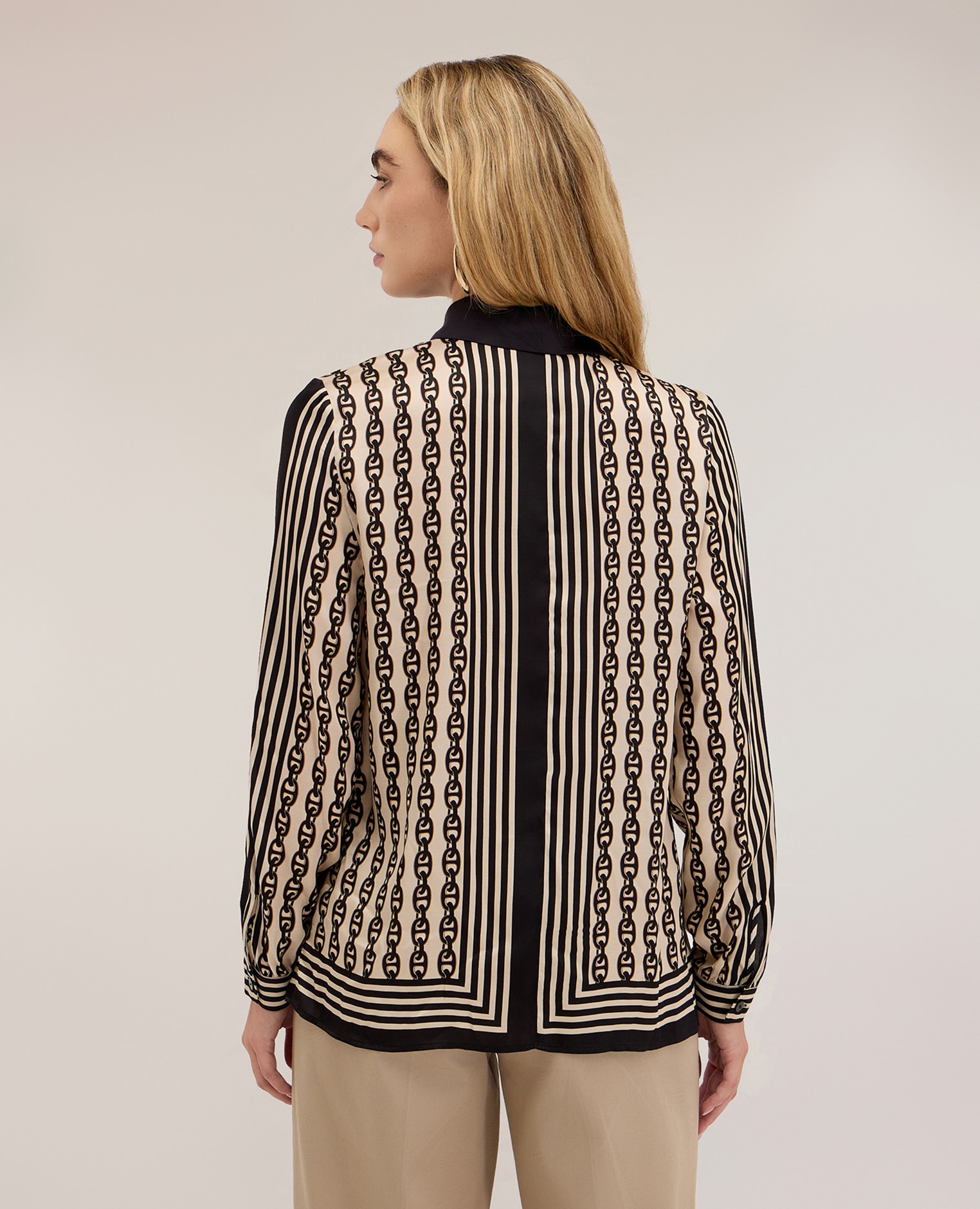 Camisa de mujer de satén con estampado ajuste regular con botonadura frontal - Motivi - Negro Negro-2