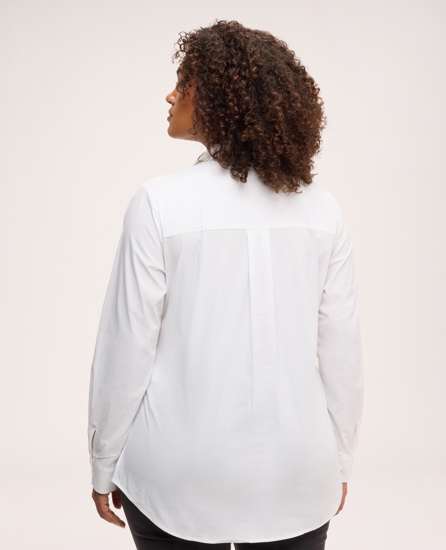 Camisa de mujer con estampado y bordados en popelín de algodón cuello con bordados mangas largas con puños y cierre con botones delante - Fiorella Rubino - Blanco Blanco-2
